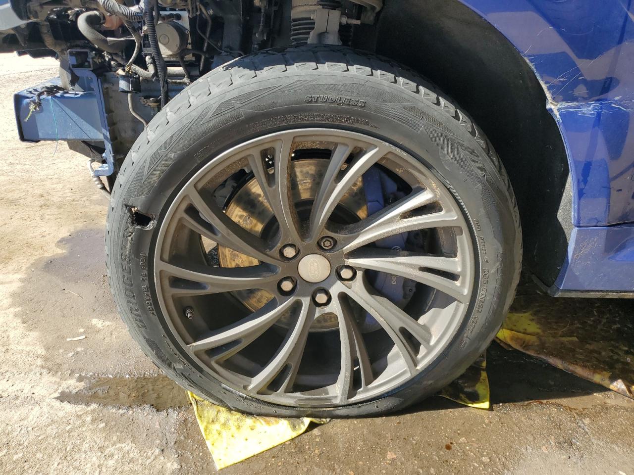 2015 Land Rover Range Rover Sport Svr Blue vin: SALWZ2EFXFA524177 Damage: Left Front Wheel, Curb Rash, 7 To 8 Inches