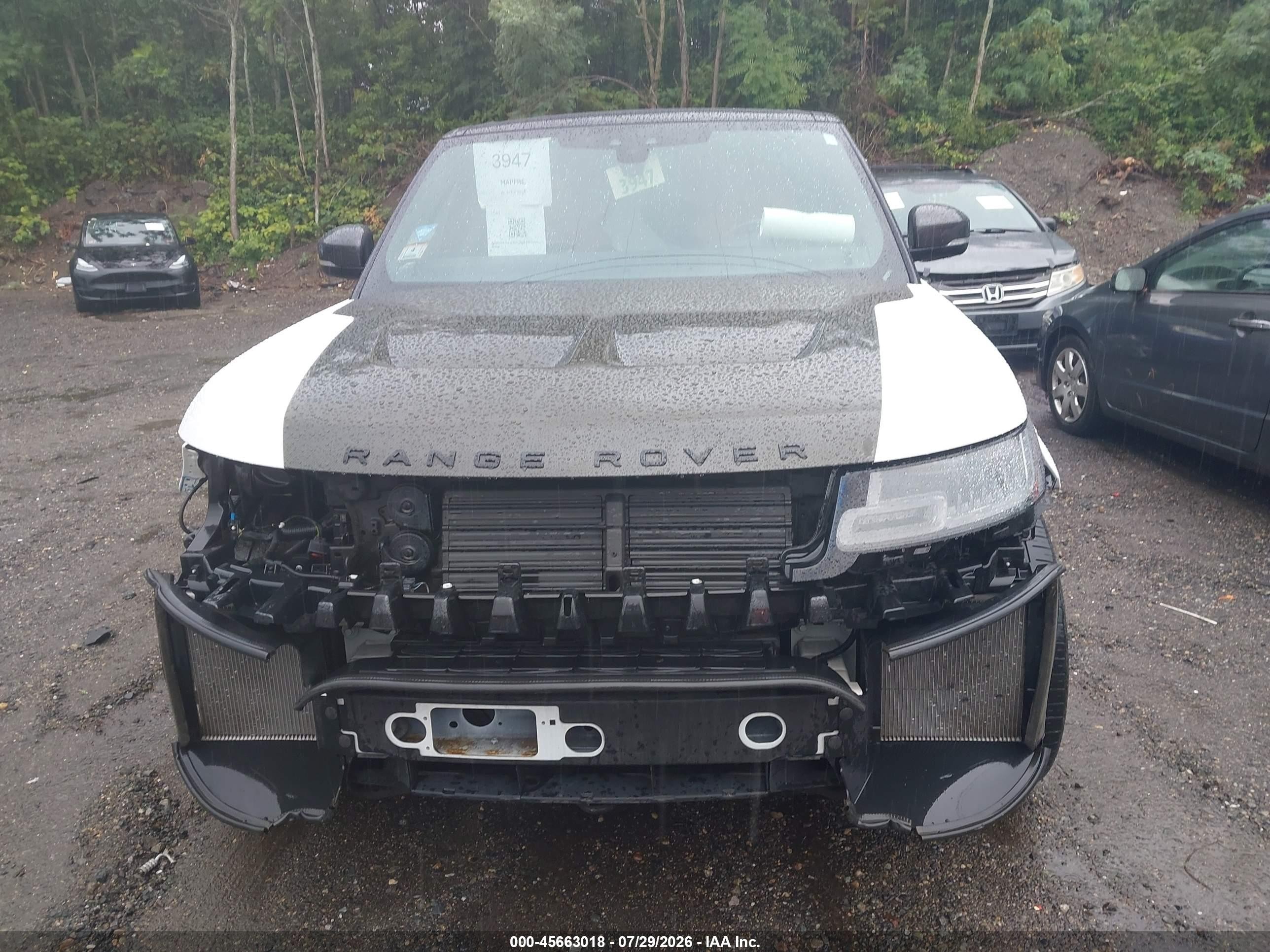 2022 Land Rover Range Rover Sport Svr/svr Carbon Edition White vin: SALWZ2RE3NA235934