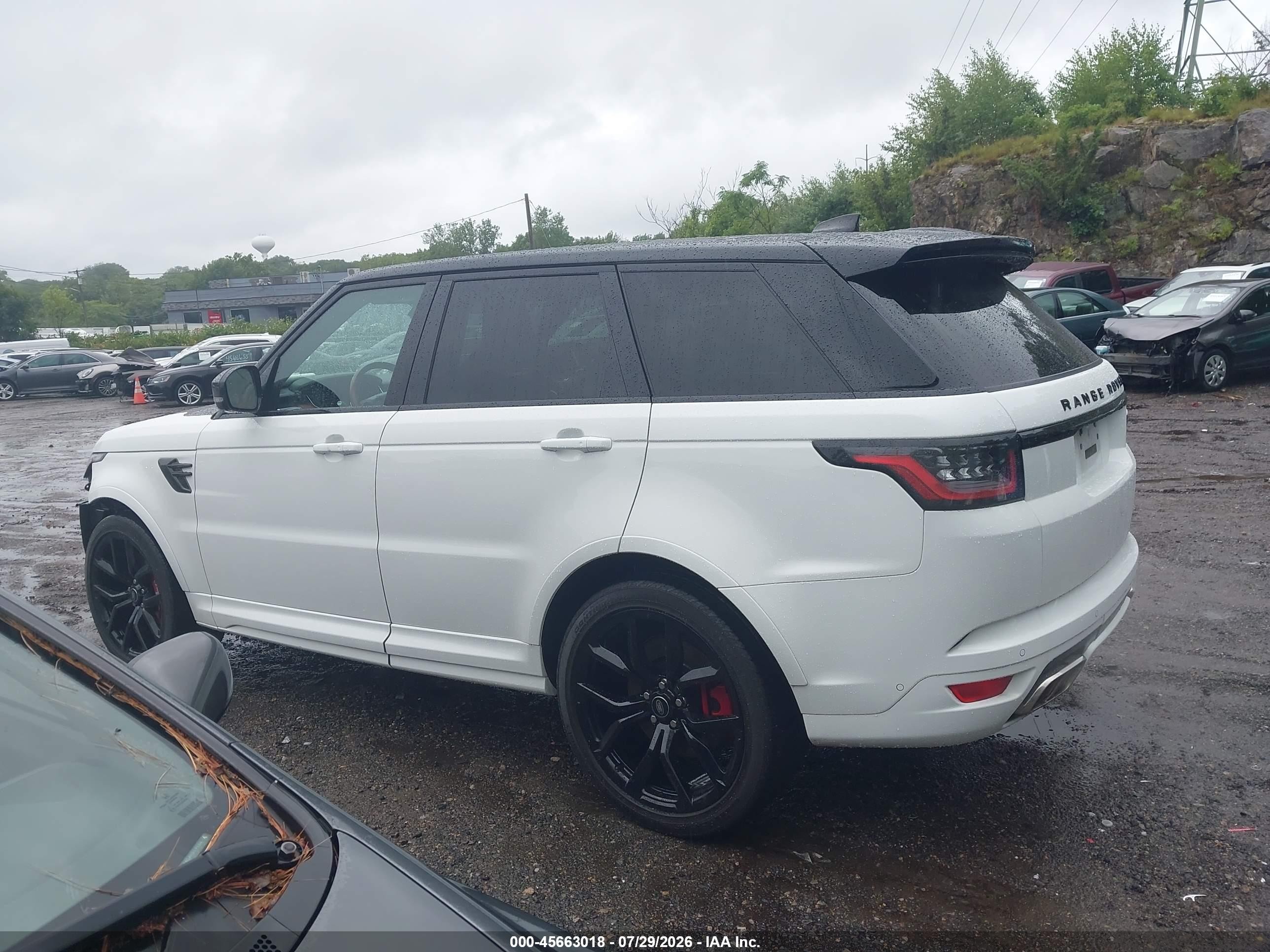 2022 Land Rover Range Rover Sport Svr/svr Carbon Edition White vin: SALWZ2RE3NA235934