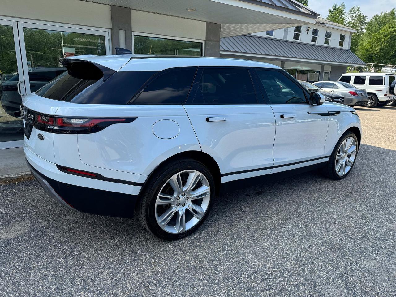 2018 Land Rover Range Rover Velar S Белый vin: SALYB2RX0JA747711