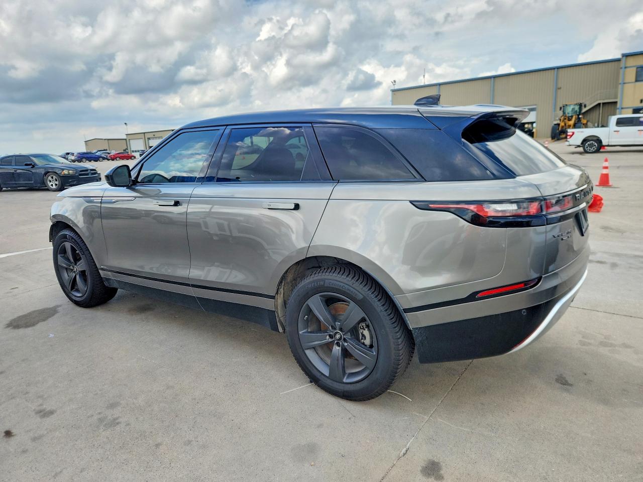 2020 Land Rover Range Rover Velar R-dynamic S Серебряный vin: SALYK2EX8LA295225