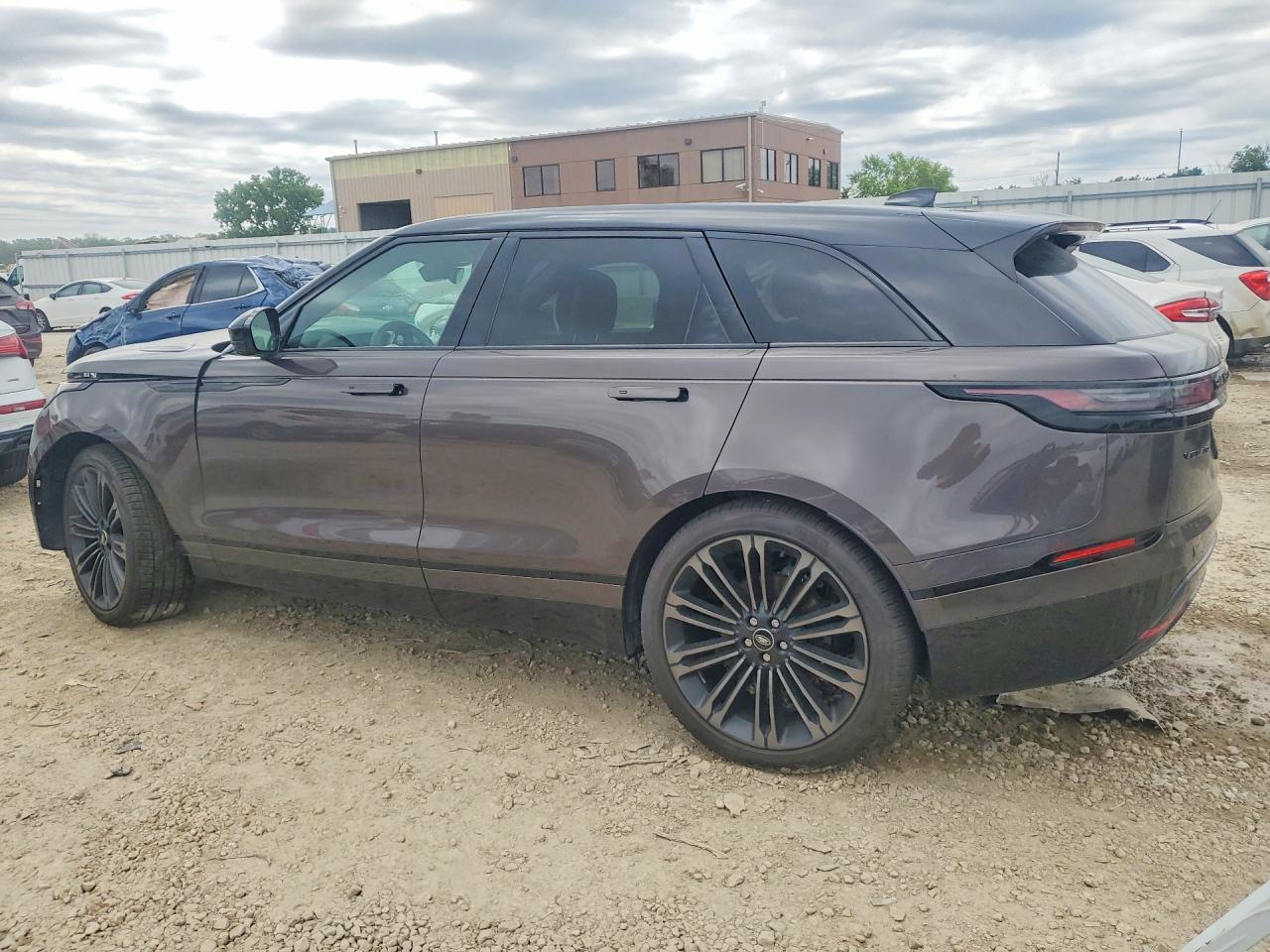 2026 Land Rover Range Rover Velar Dynamic Se Gray vin: SALYL2EX1TA826312