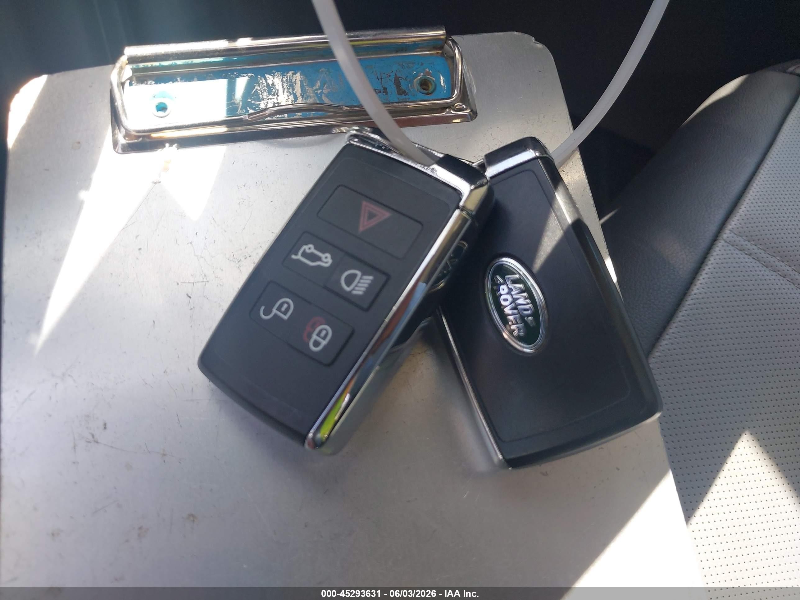 2025 Land Rover Range Rover Velar P250 Dynamic Se White vin: SALYL2EX4SA808014