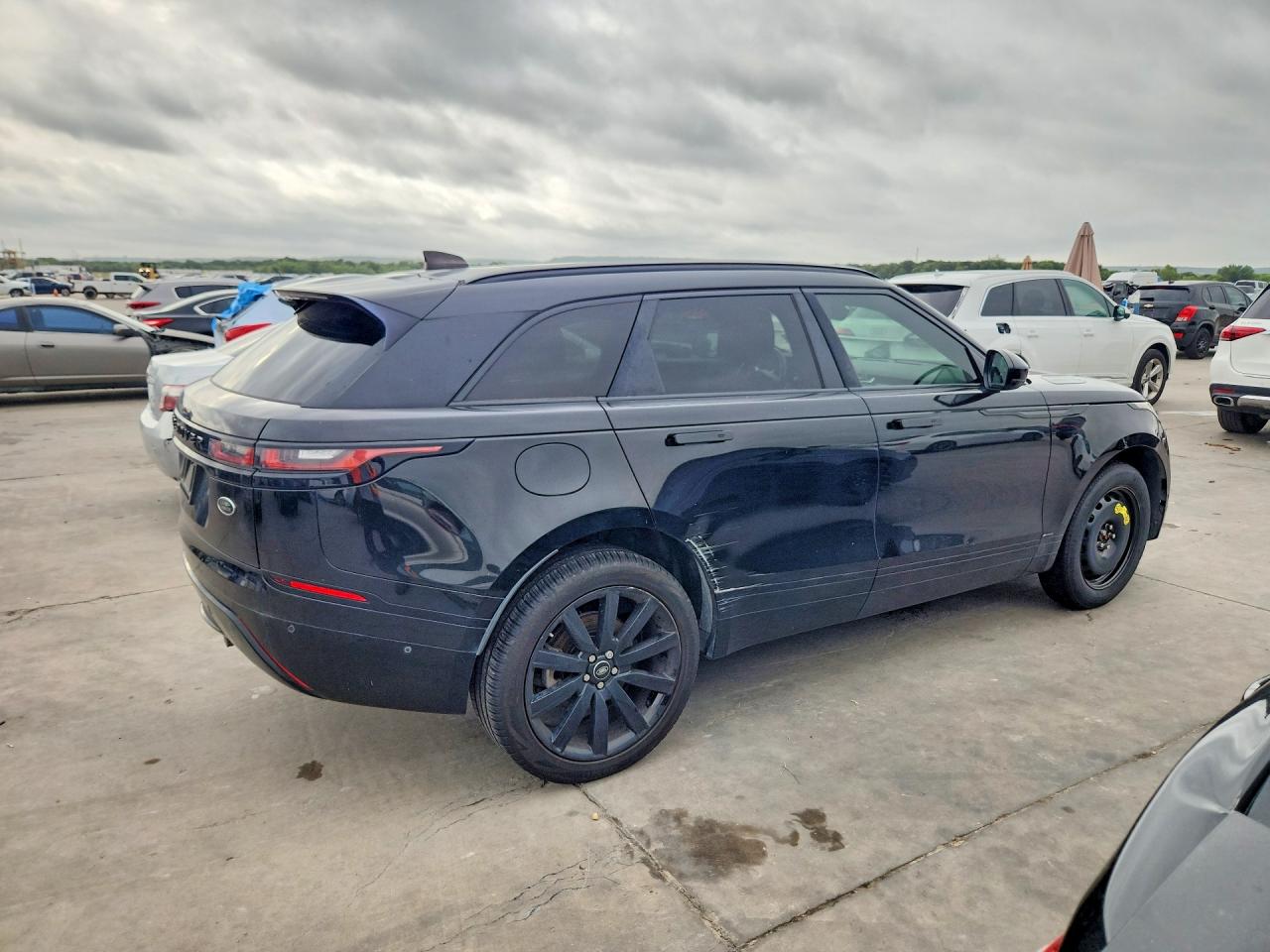 2019 Land Rover Range Rover Velar R-dynamic Se Black vin: SALYL2EX5KA787285