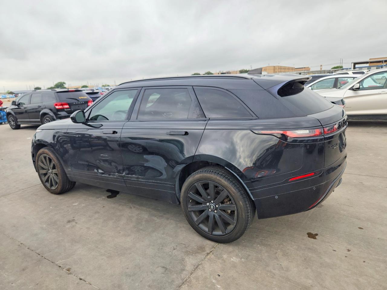 2019 Land Rover Range Rover Velar R-dynamic Se Black vin: SALYL2EX5KA787285