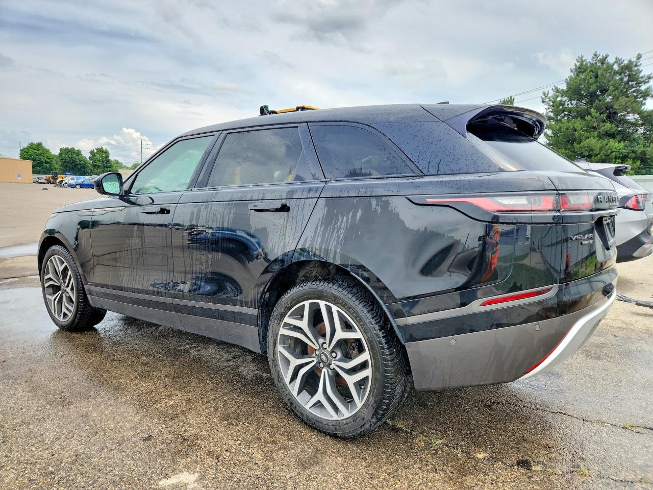 2019 Land Rover Range Rover Velar R-dynamic Se Black vin: SALYL2EX6KA796853