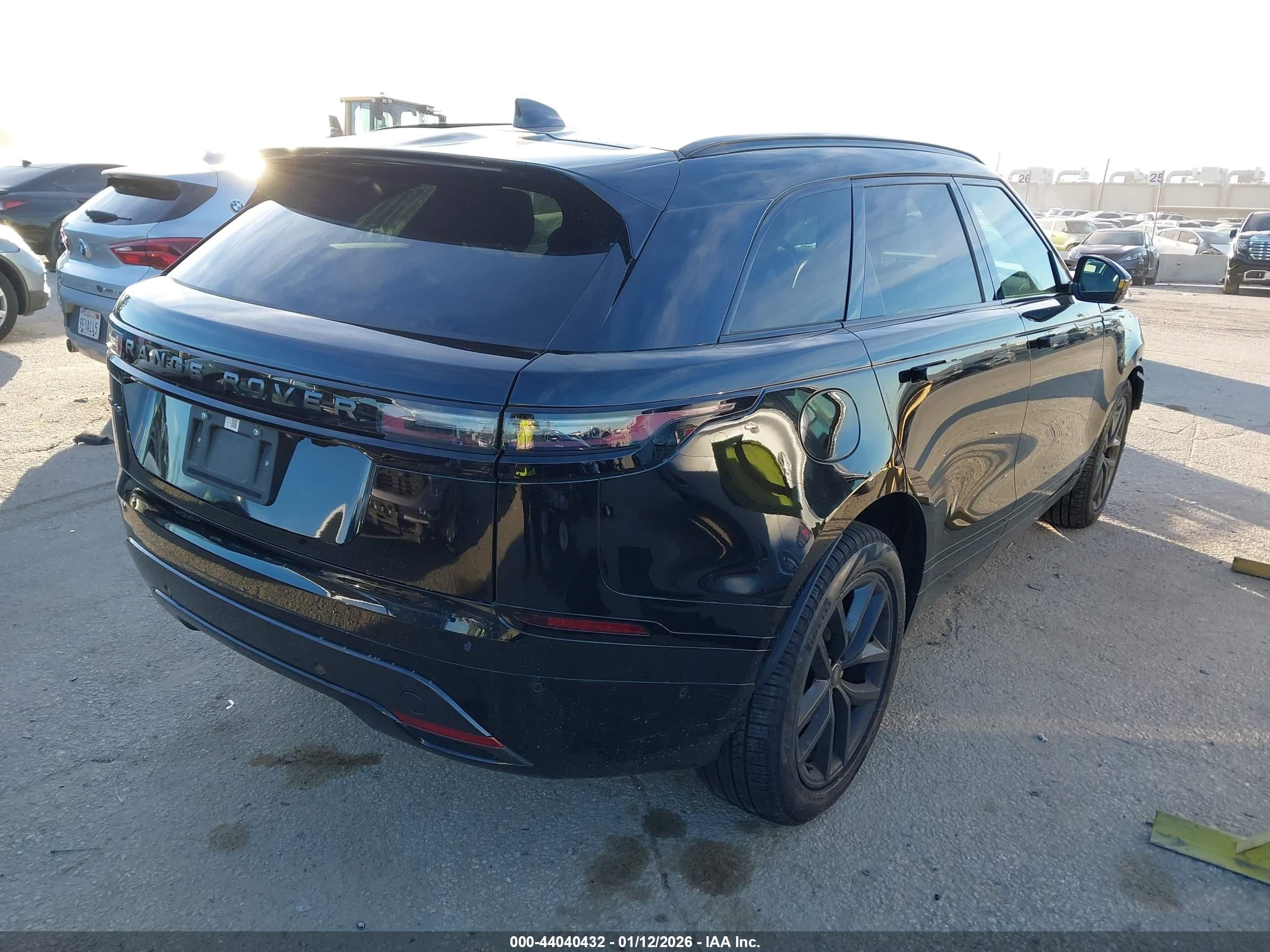 2026 Land Rover Range Rover Velar P250 Dynamic Se Black vin: SALYL2EX6TA814611