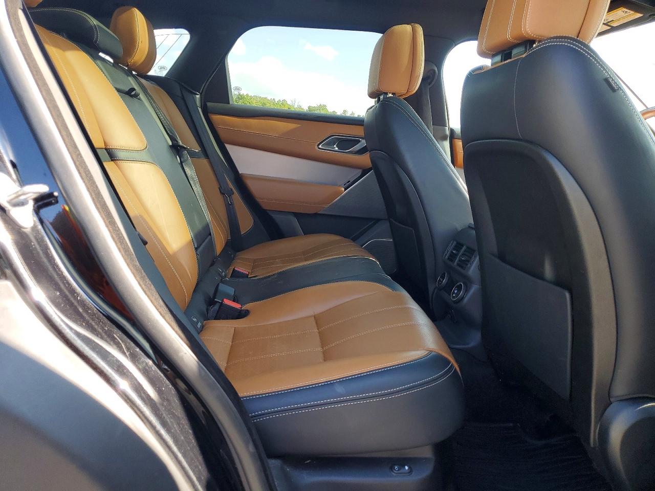 2019 Land Rover Range Rover Velar R-dynamic Se Black vin: SALYL2EX7KA797252