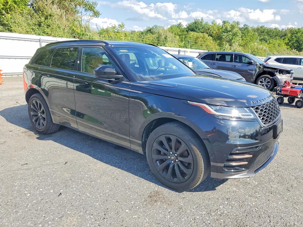 2019 Land Rover Range Rover Velar R-dynamic Se Black vin: SALYL2EX7KA797252