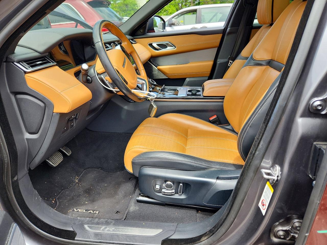 2018 Land Rover Range Rover Velar R-dynamic Se Бордовый vin: SALYL2RV7JA739309