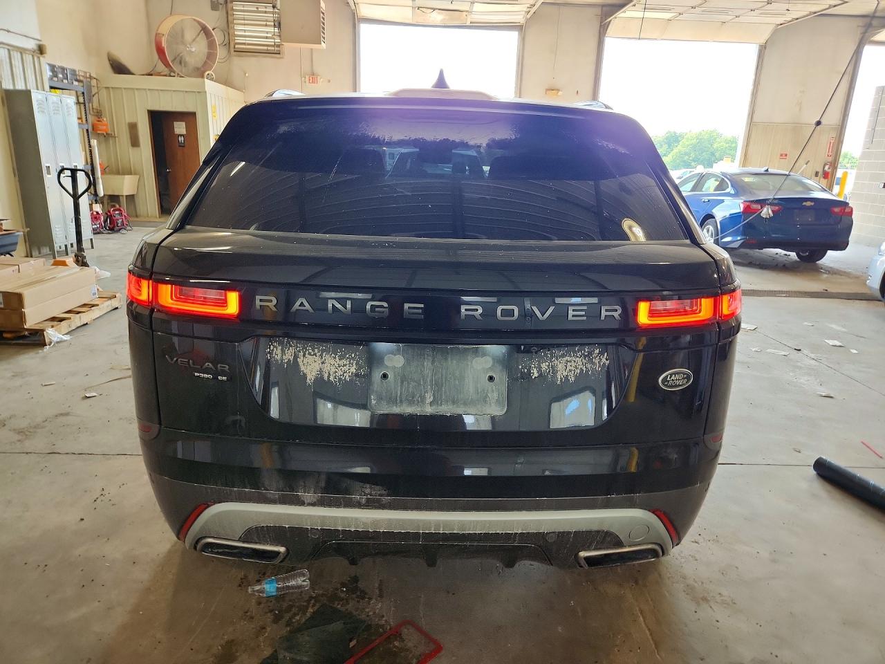 2018 Land Rover Range Rover Velar R-dynamic Se Black vin: SALYL2RV8JA730117