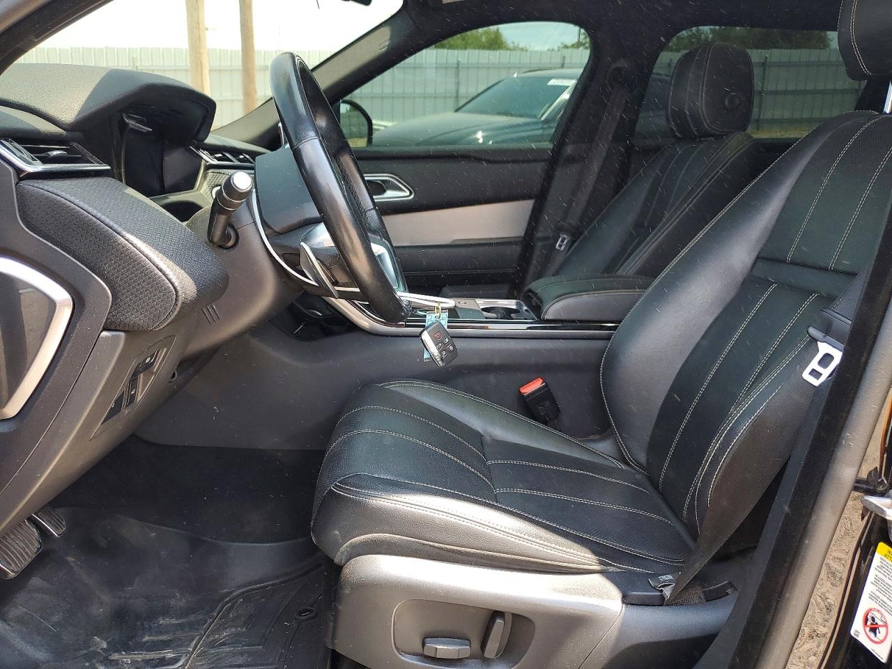 2018 Land Rover Range Rover Velar R-dynamic Se Черный vin: SALYL2RX2JA740692