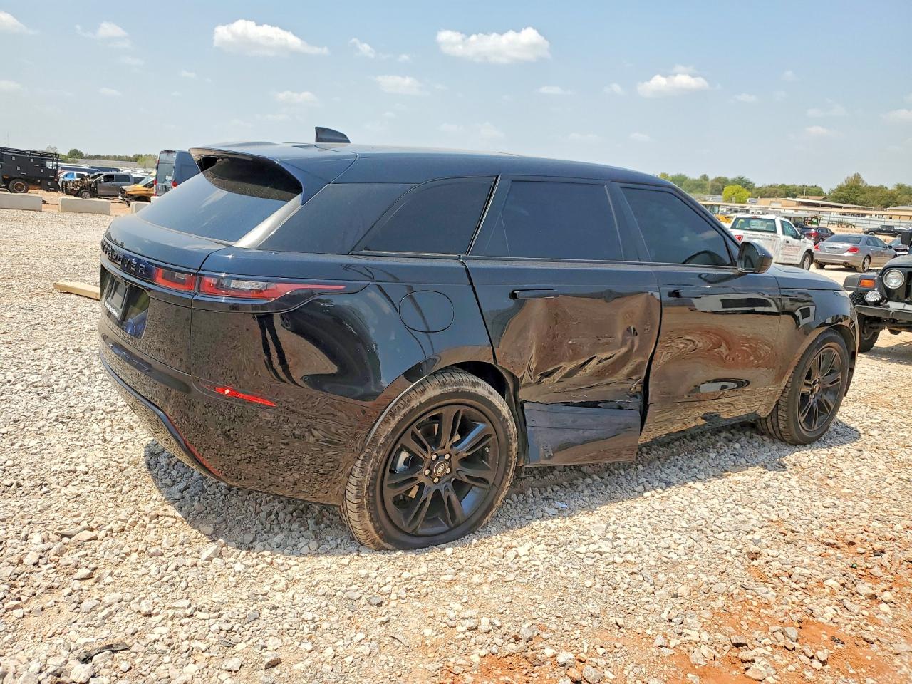 2018 Land Rover Range Rover Velar R-dynamic Se Черный vin: SALYL2RX2JA740692