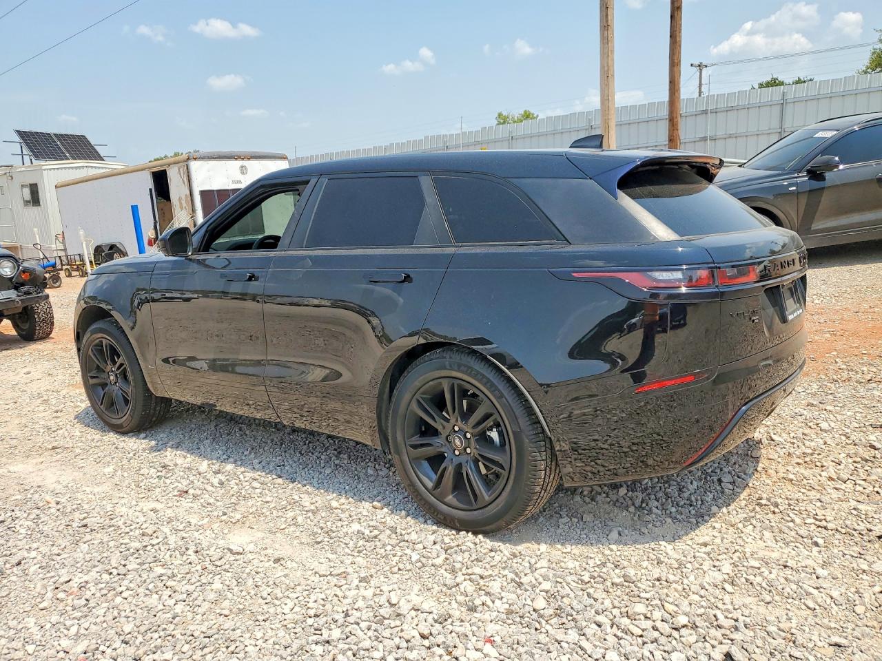 2018 Land Rover Range Rover Velar R-dynamic Se Черный vin: SALYL2RX2JA740692