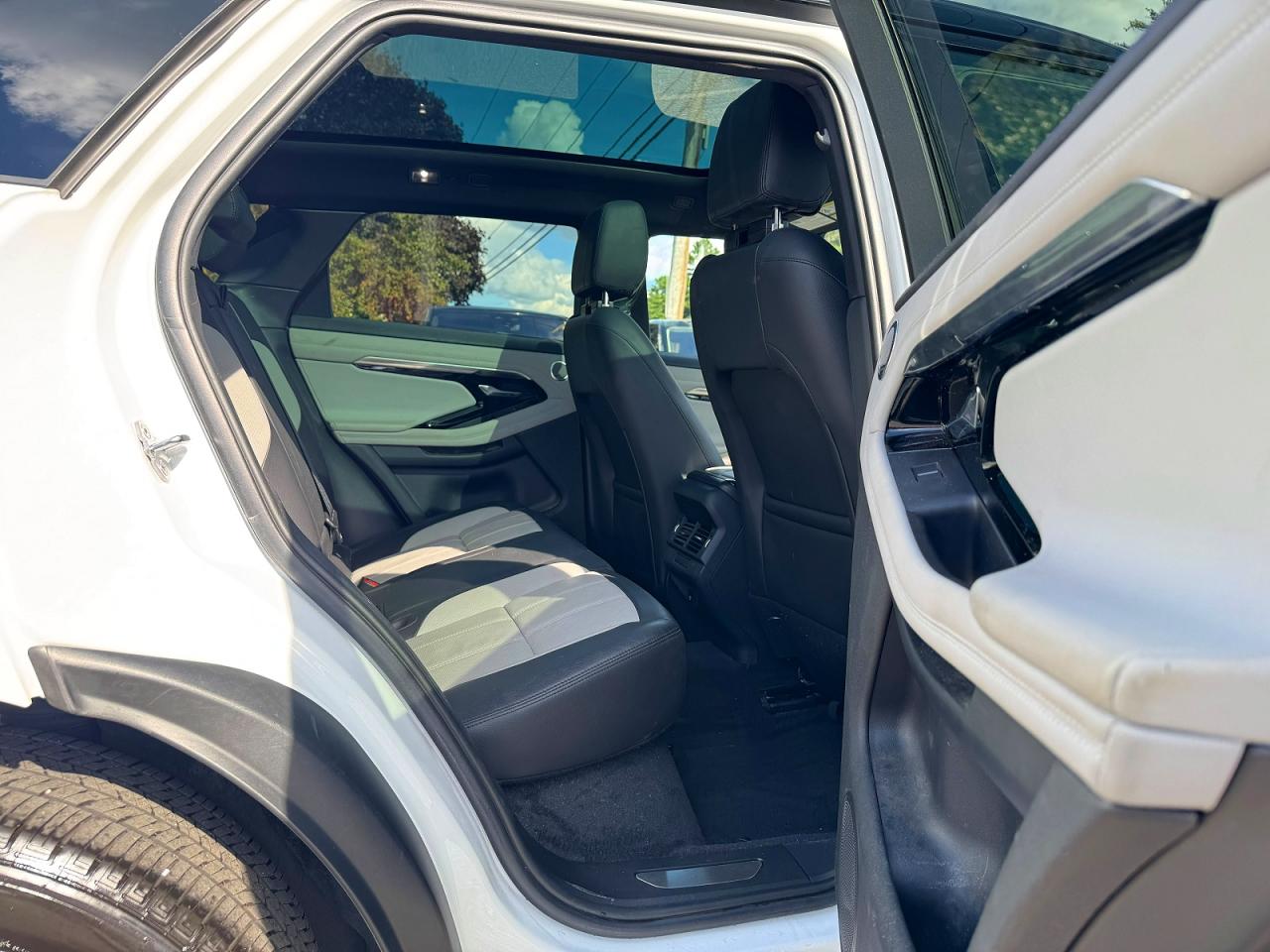 2020 Land Rover Range Rover Evoque S White vin: SALZT2GX1LH008300