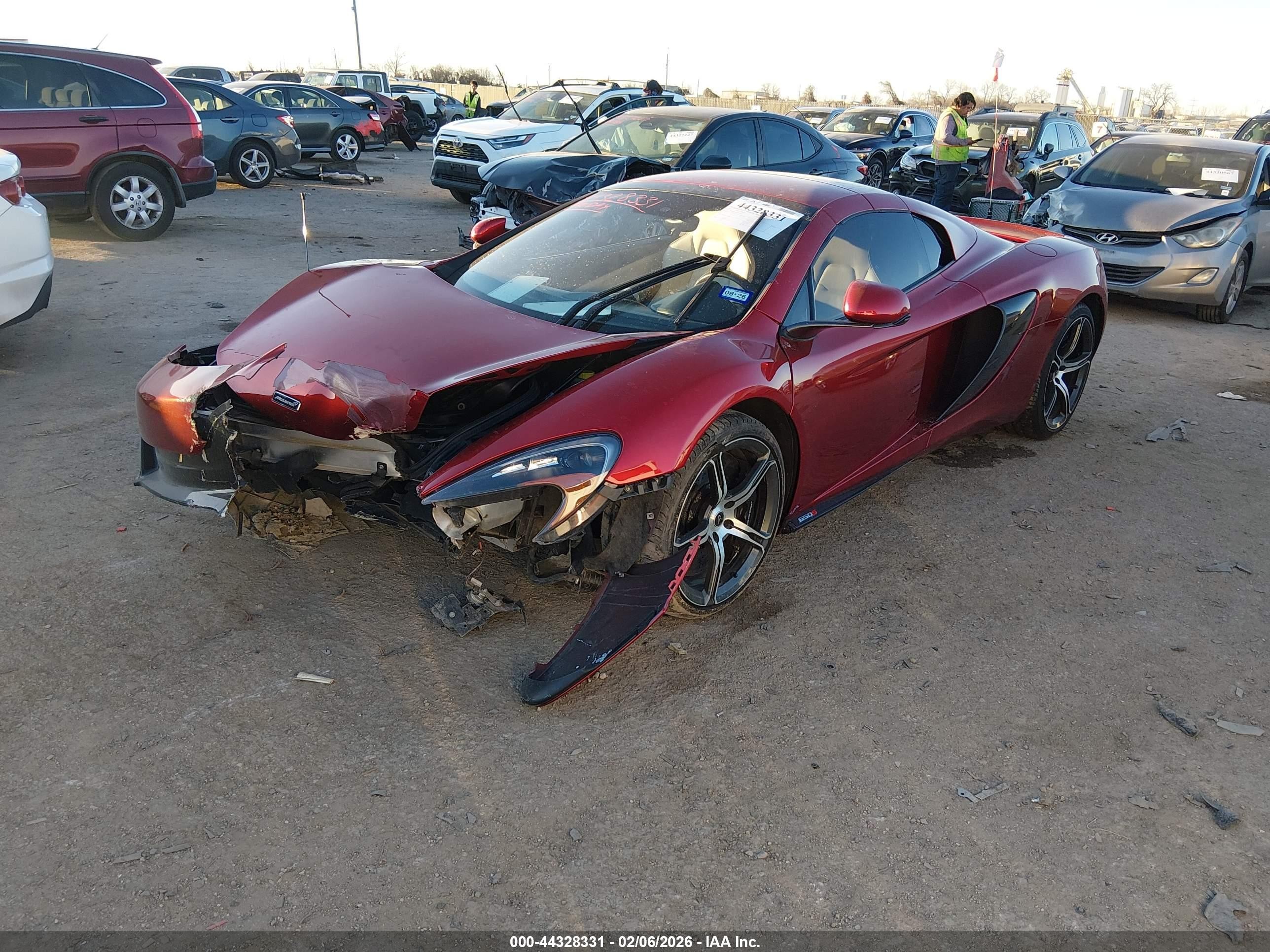 2015 Mclaren 650s   Red vin: SBM11FAA2FW004592