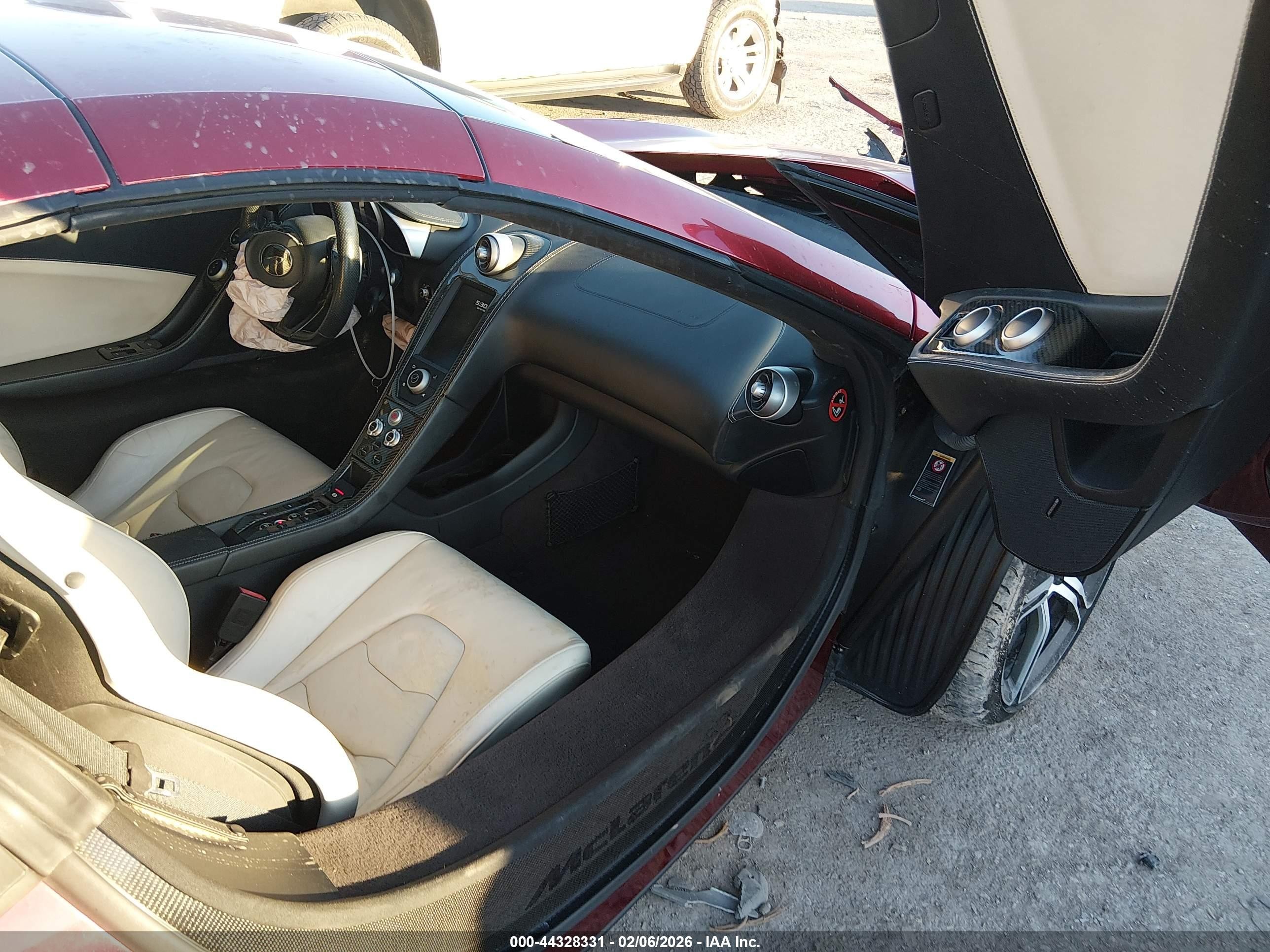 2015 Mclaren 650s   Red vin: SBM11FAA2FW004592