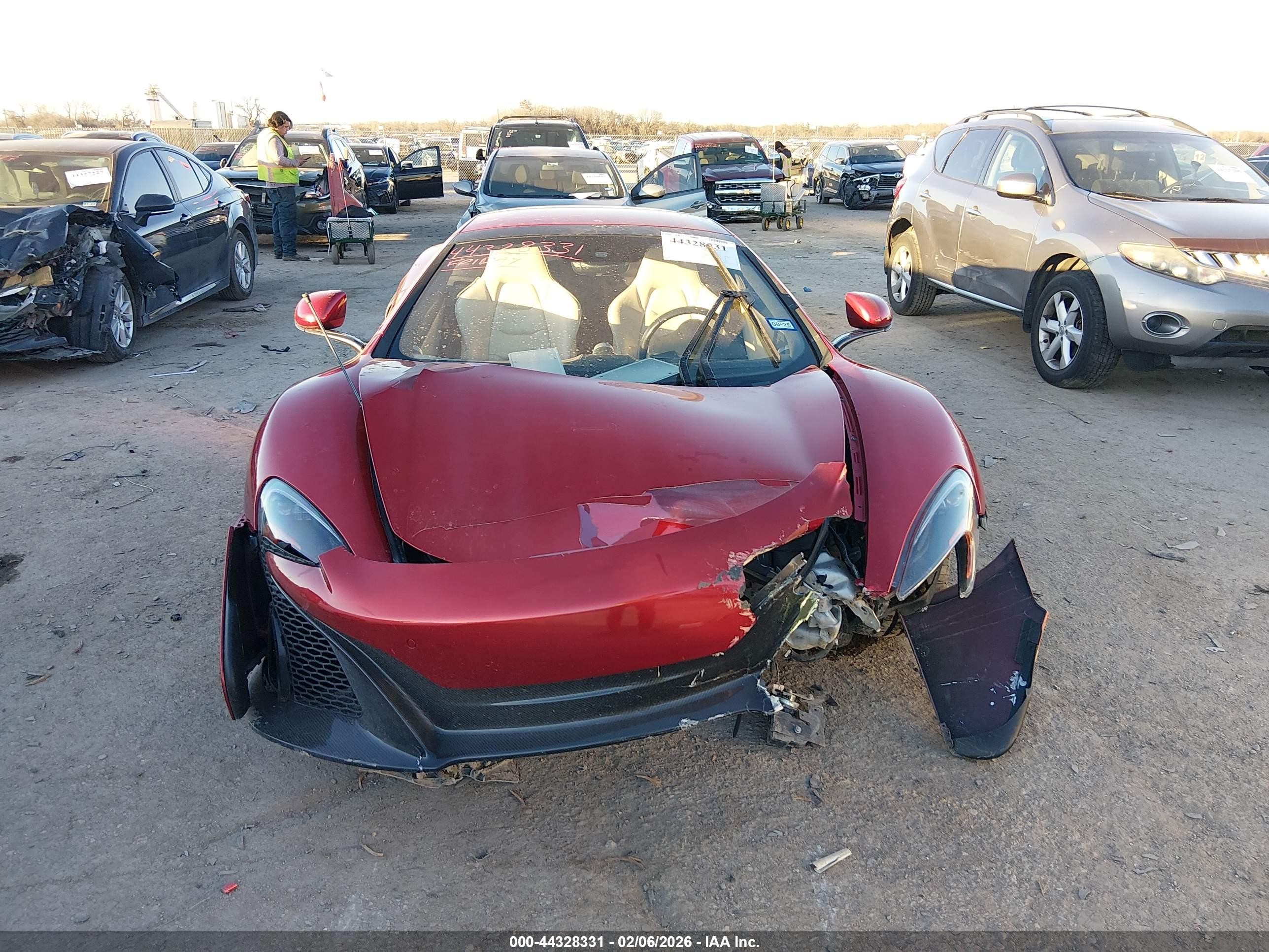 2015 Mclaren 650s   Red vin: SBM11FAA2FW004592