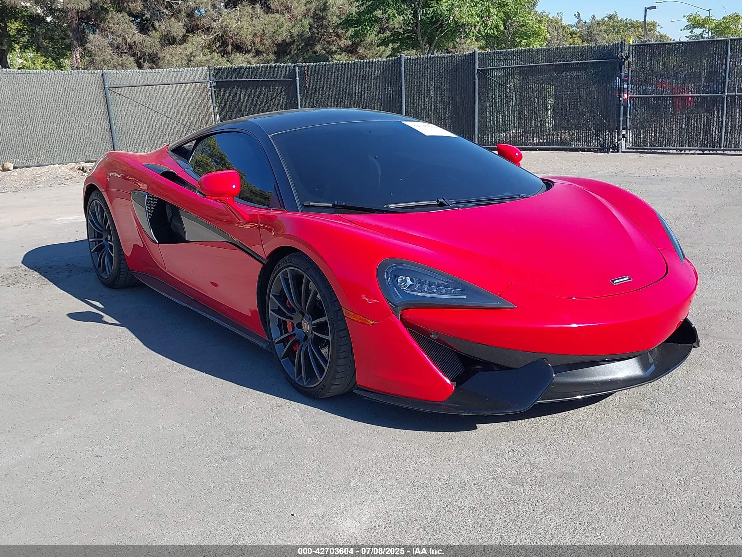 2017 Mclaren 570s   Red vin: SBM13DAA1HW004116