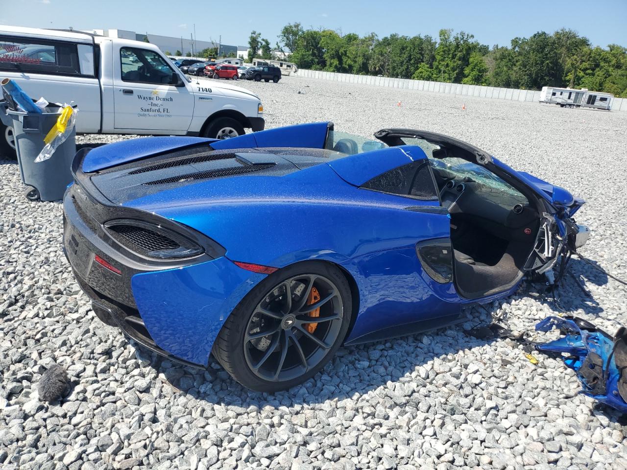 2019 Mclaren Automotive 570s    Синий vin: SBM13FAA0KW006233