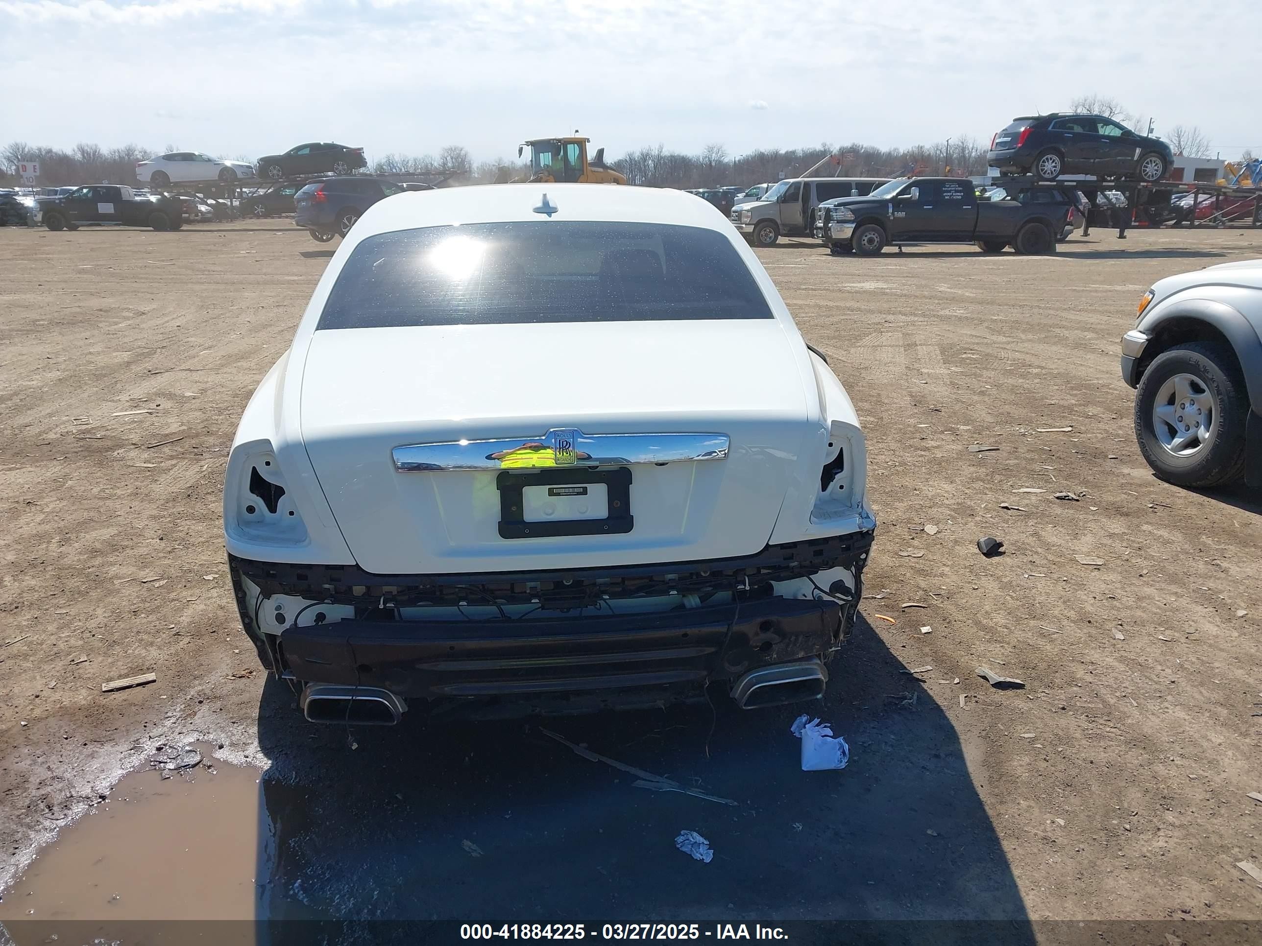 2015 Rolls-royce Ghost   White vin: SCA664S50FUX53044
