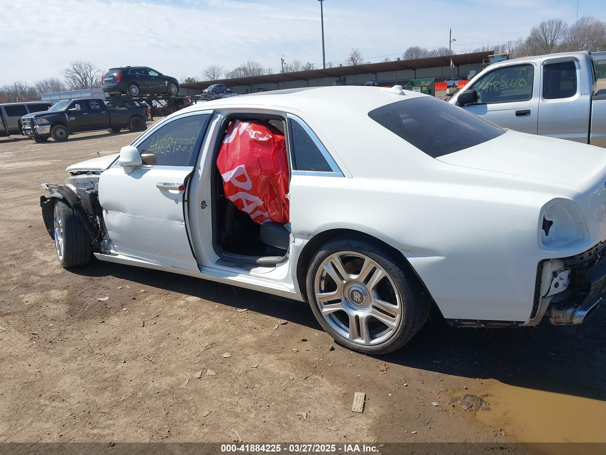 2015 Rolls-royce Ghost   White vin: SCA664S50FUX53044
