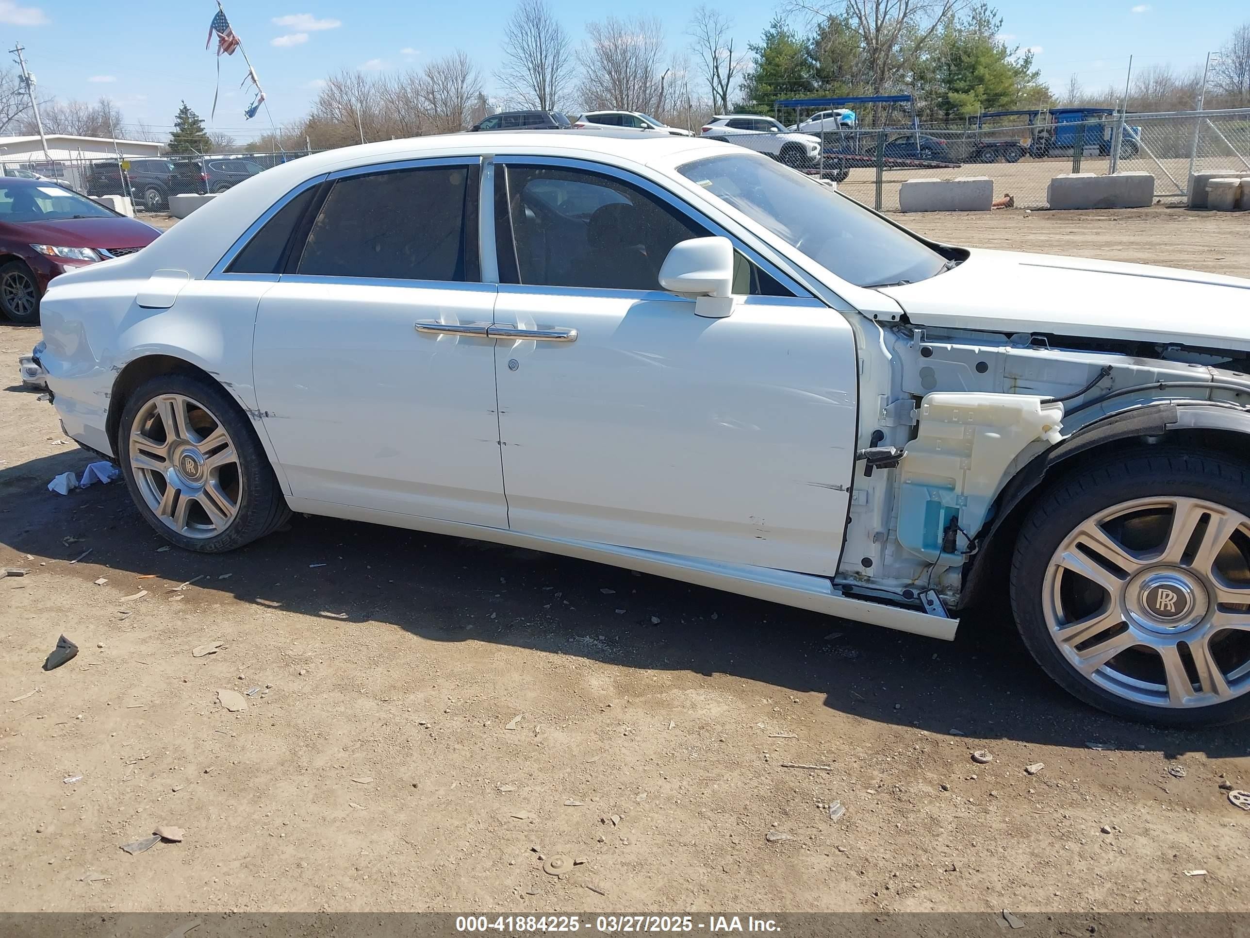 2015 Rolls-royce Ghost   White vin: SCA664S50FUX53044