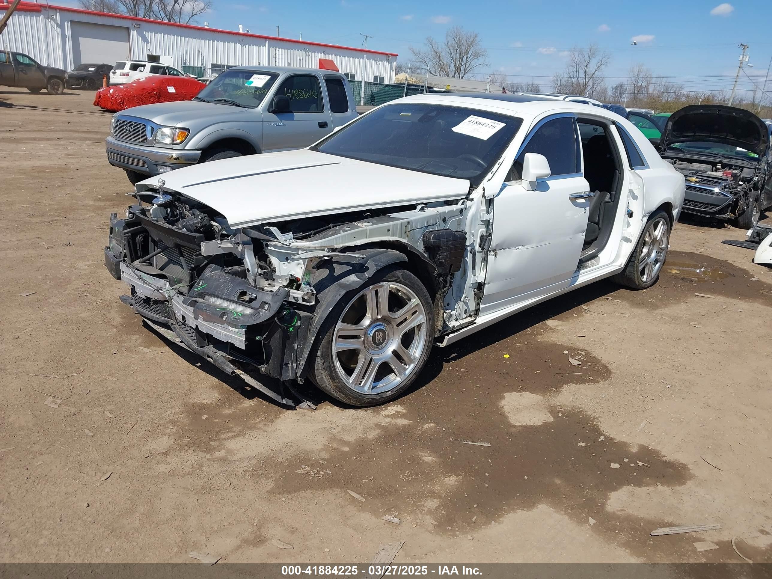 2015 Rolls-royce Ghost   White vin: SCA664S50FUX53044