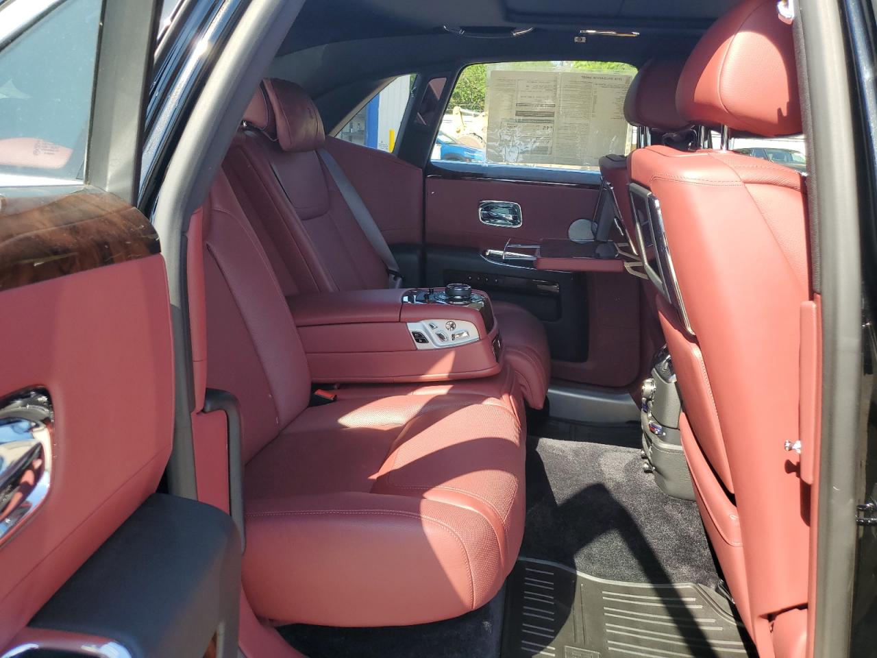 2016 Rolls-royce Ghost    Черный vin: SCA664S57GUX53866