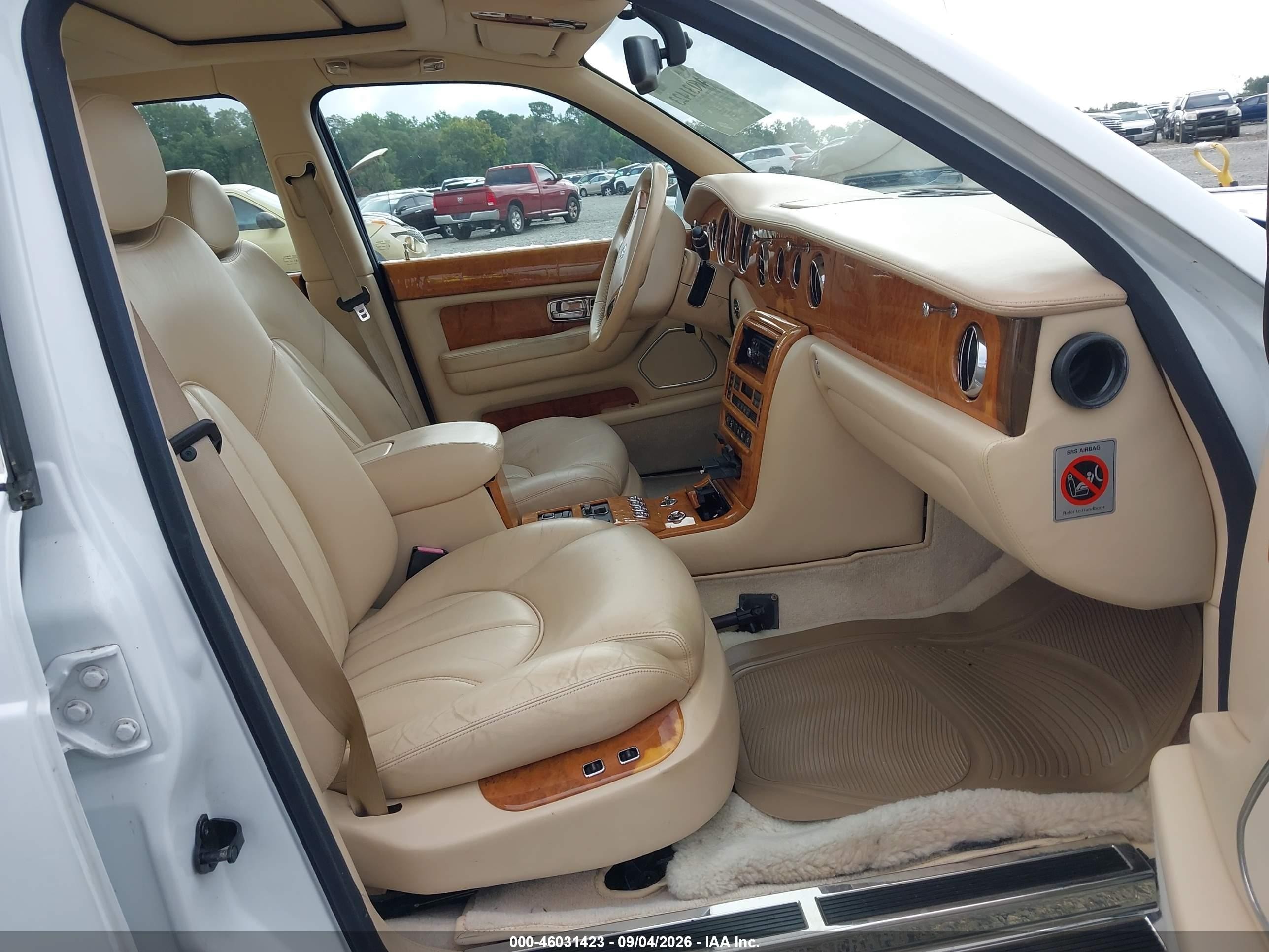 2000 Rolls-royce Silver Seraph   Белый vin: SCALA61E3YCX04105