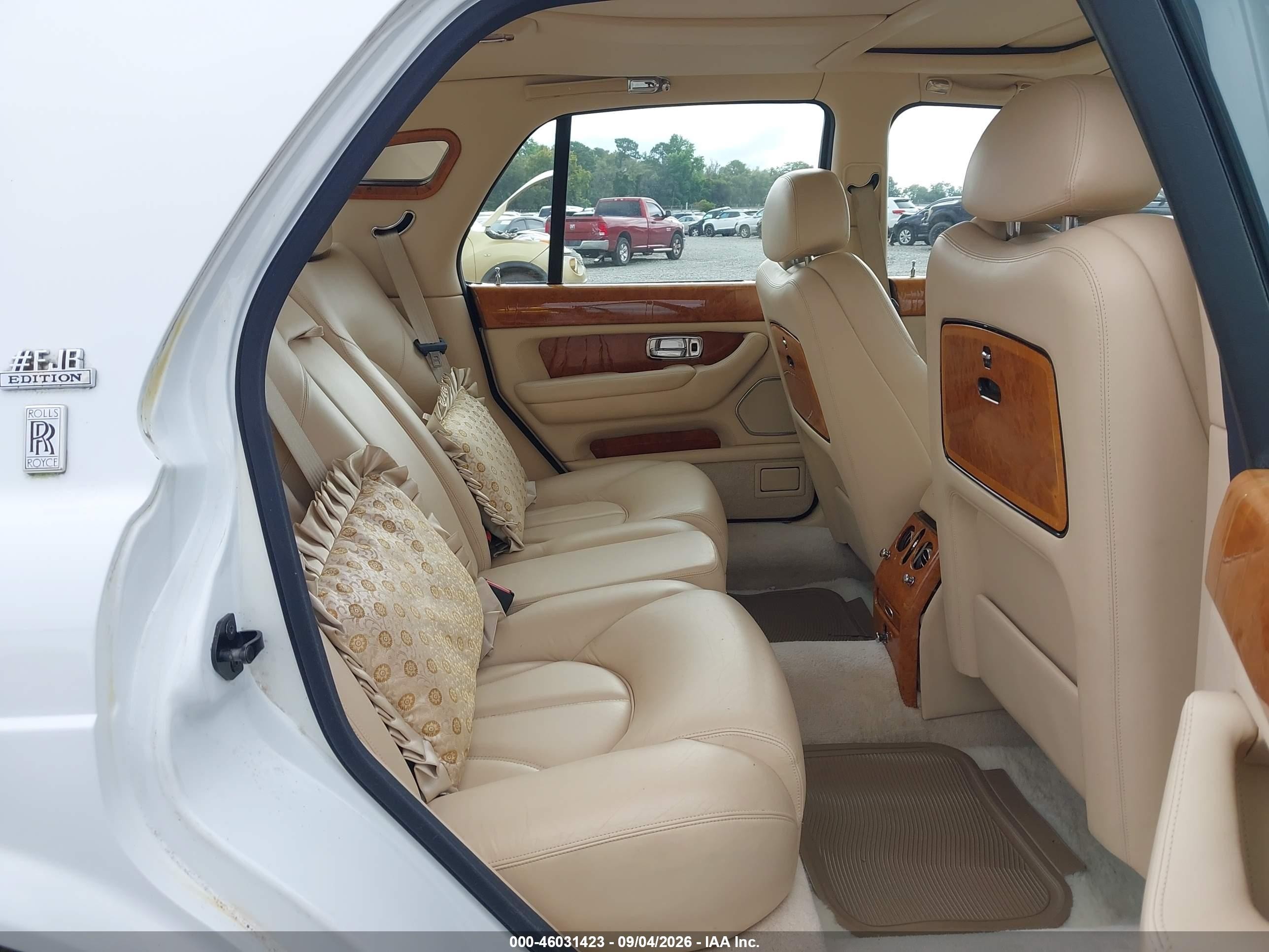 2000 Rolls-royce Silver Seraph   Белый vin: SCALA61E3YCX04105