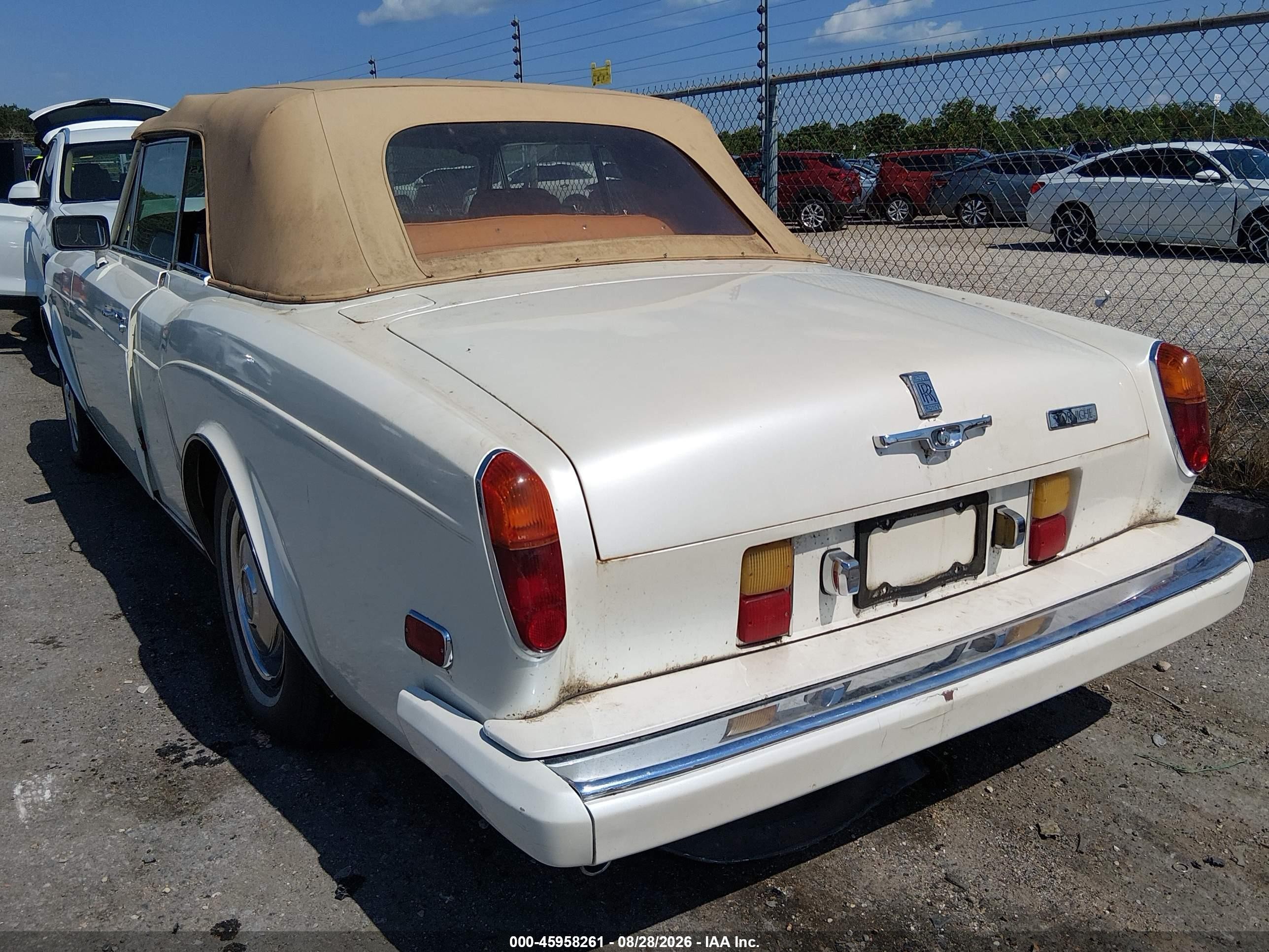 1985 Rolls-royce Corniche   White vin: SCAZD42A4FCX09795