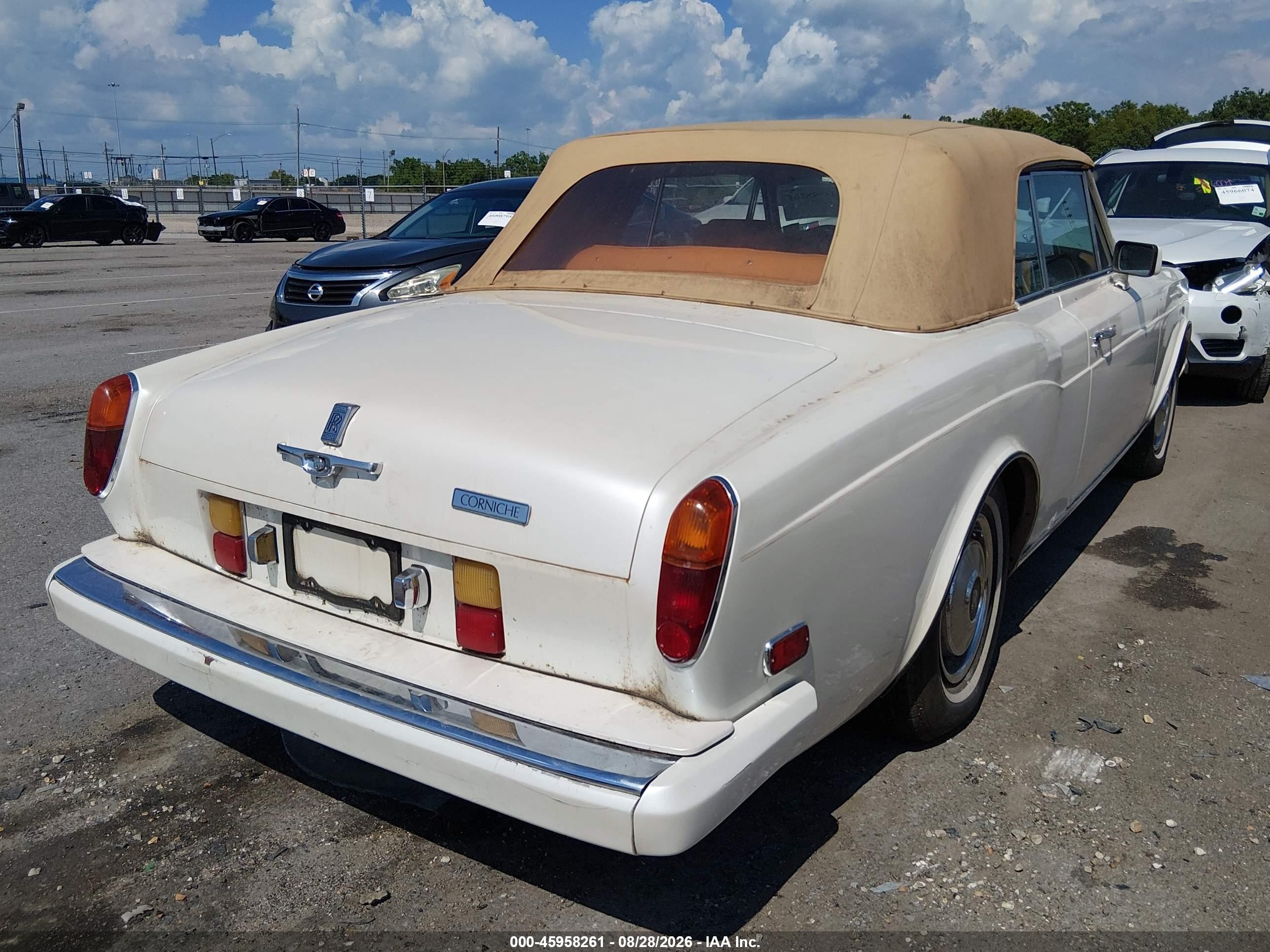 1985 Rolls-royce Corniche   White vin: SCAZD42A4FCX09795