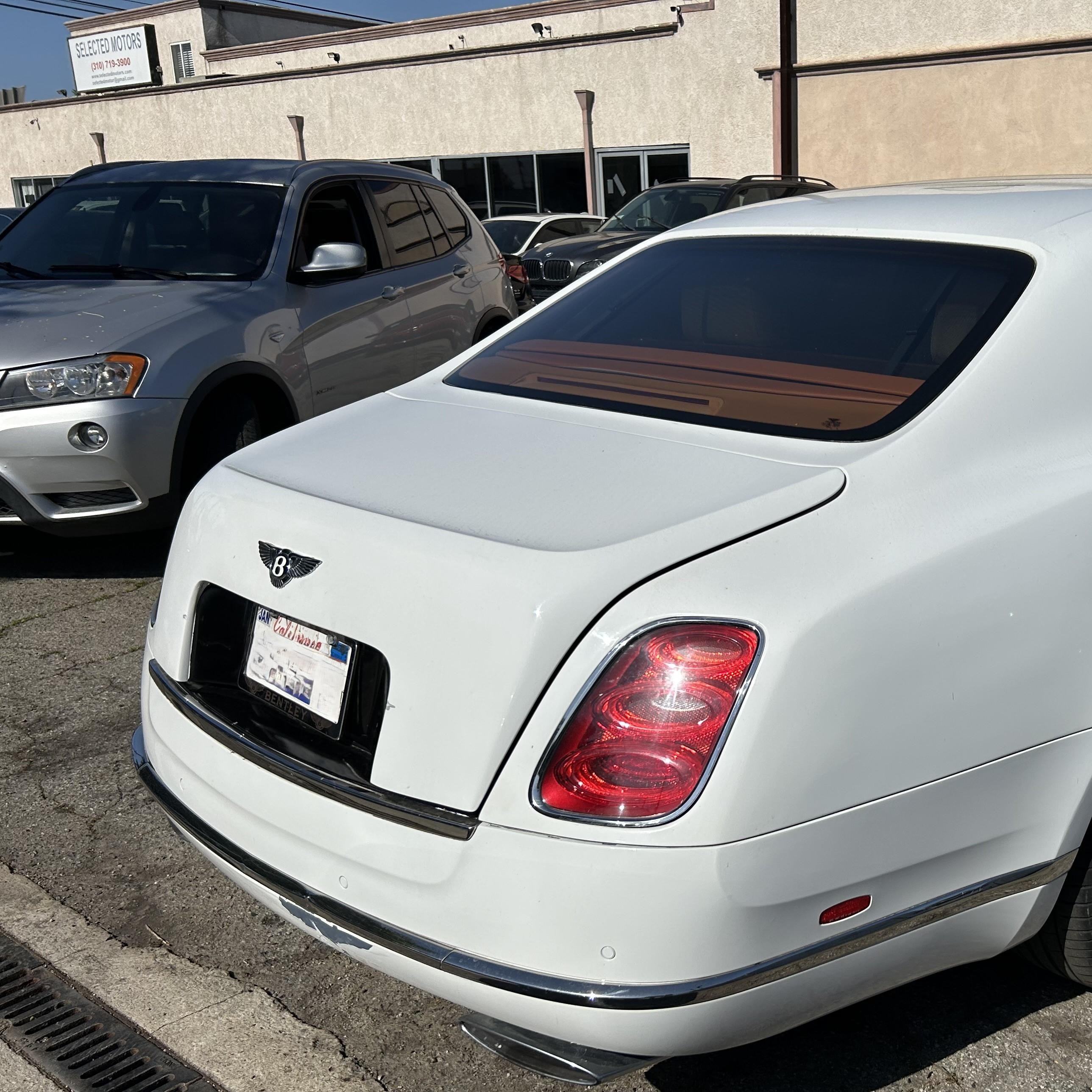 2011 Bentley Mulsanne   White vin: SCBBB7ZH7BC015734