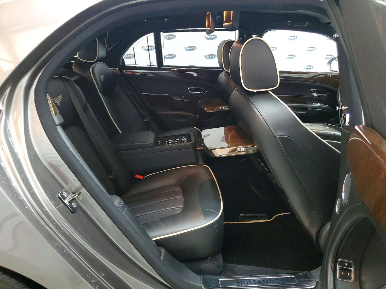 2011 Bentley Mulsanne Gray vin: SCBBB7ZH8BC016150