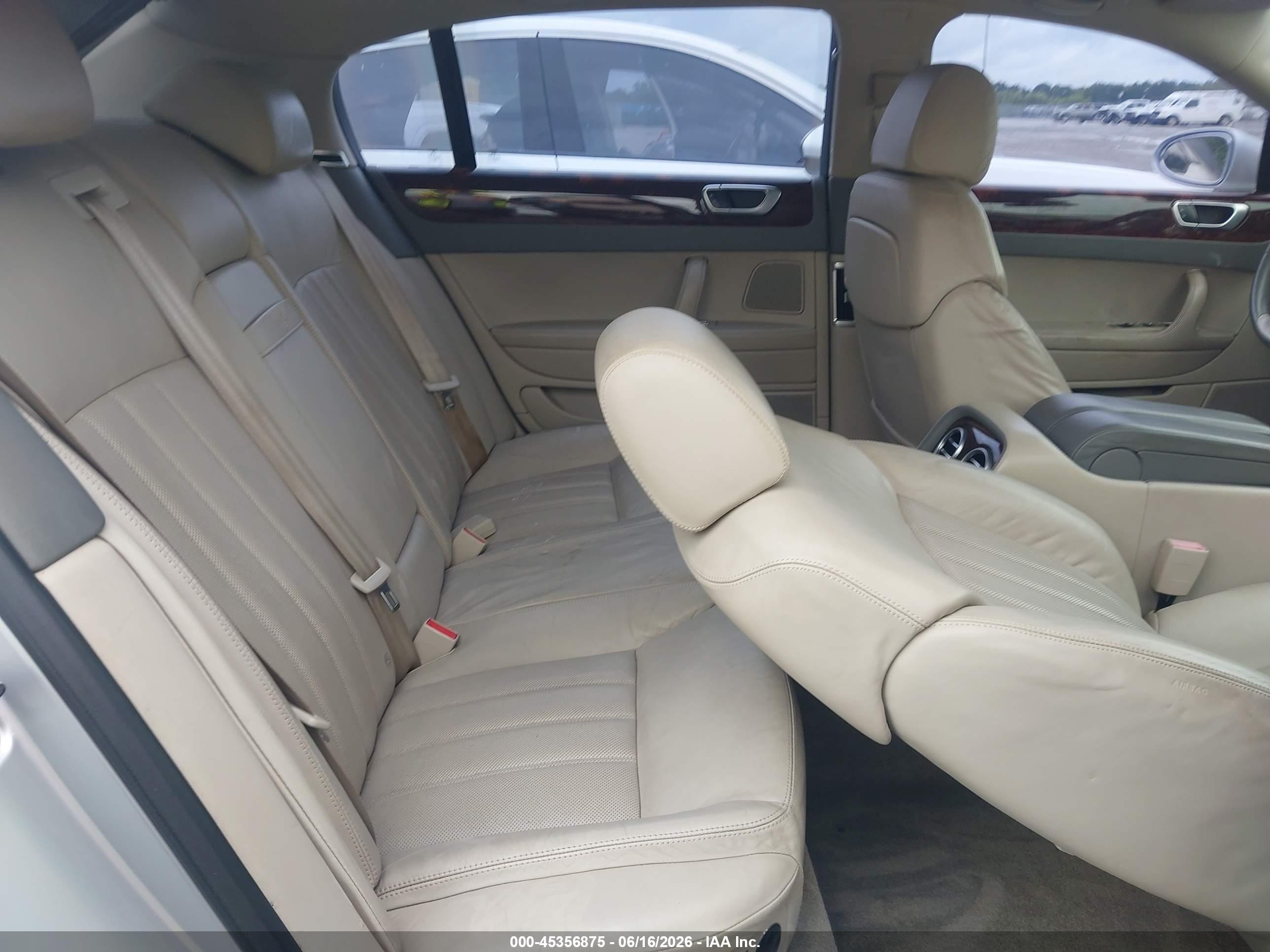 2006 Bentley Continental Flying Spur   Серебряный vin: SCBBR53W06C038043
