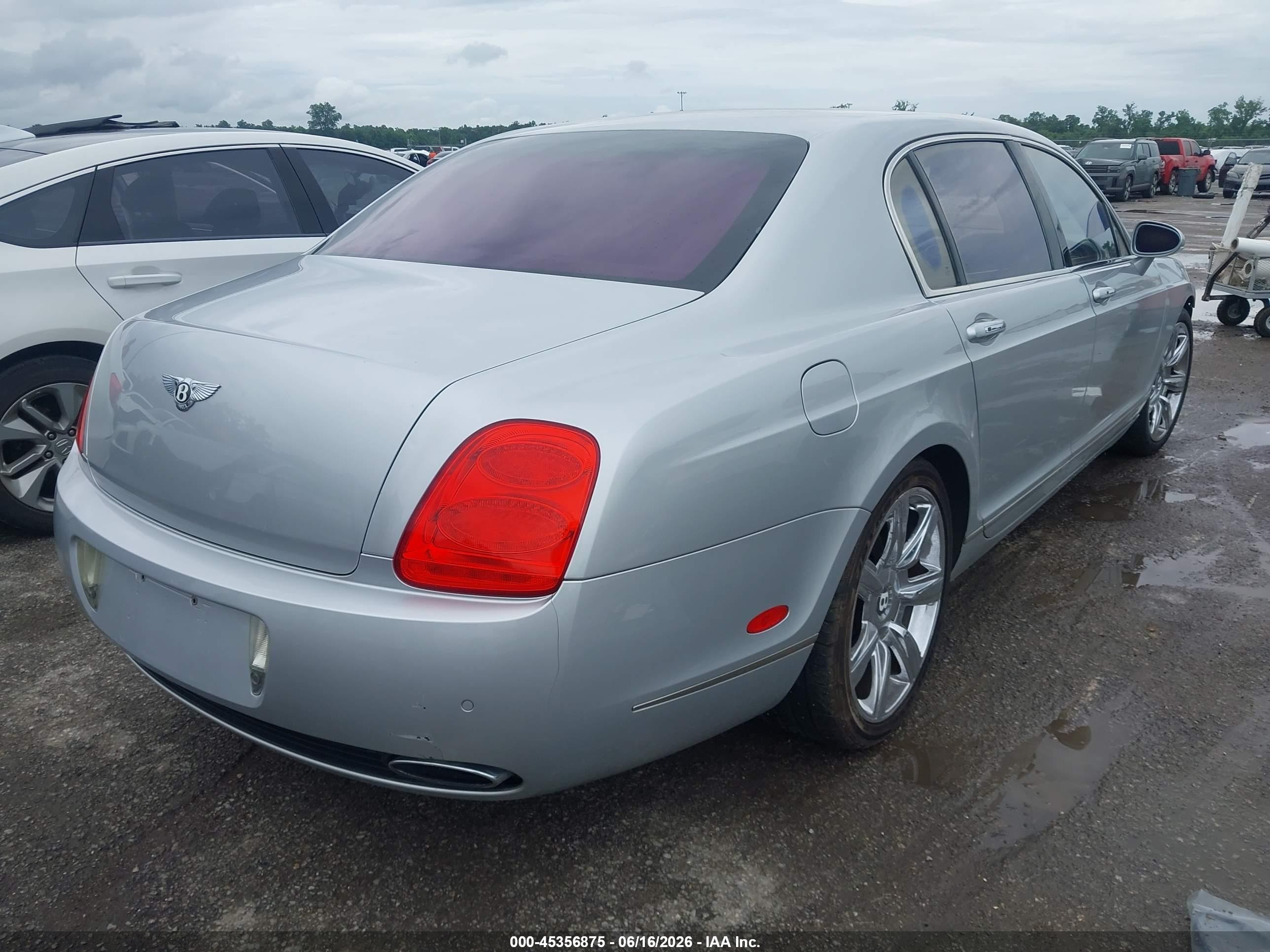 2006 Bentley Continental Flying Spur   Серебряный vin: SCBBR53W06C038043
