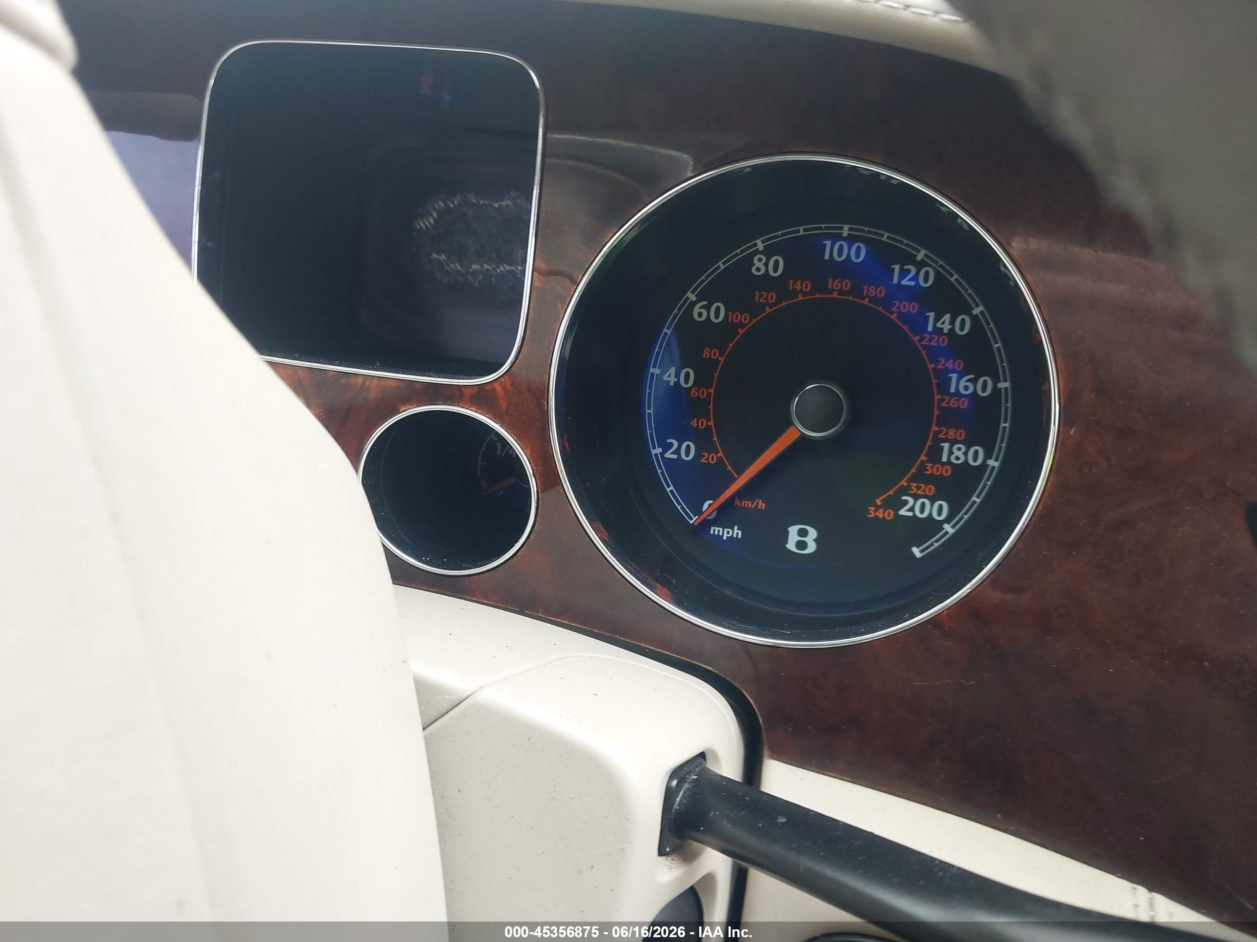 2006 Bentley Continental Flying Spur   Серебряный vin: SCBBR53W06C038043