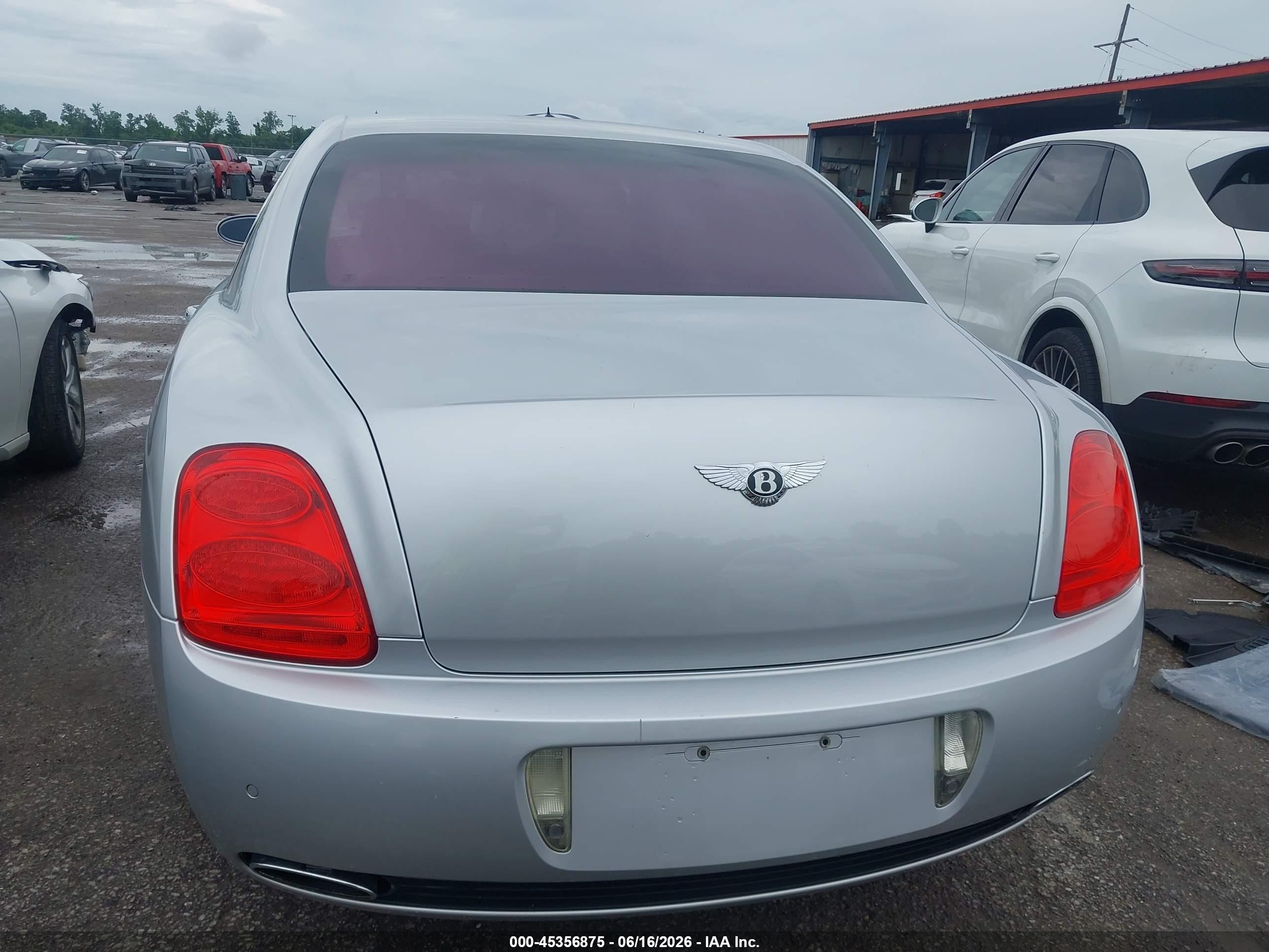 2006 Bentley Continental Flying Spur   Серебряный vin: SCBBR53W06C038043