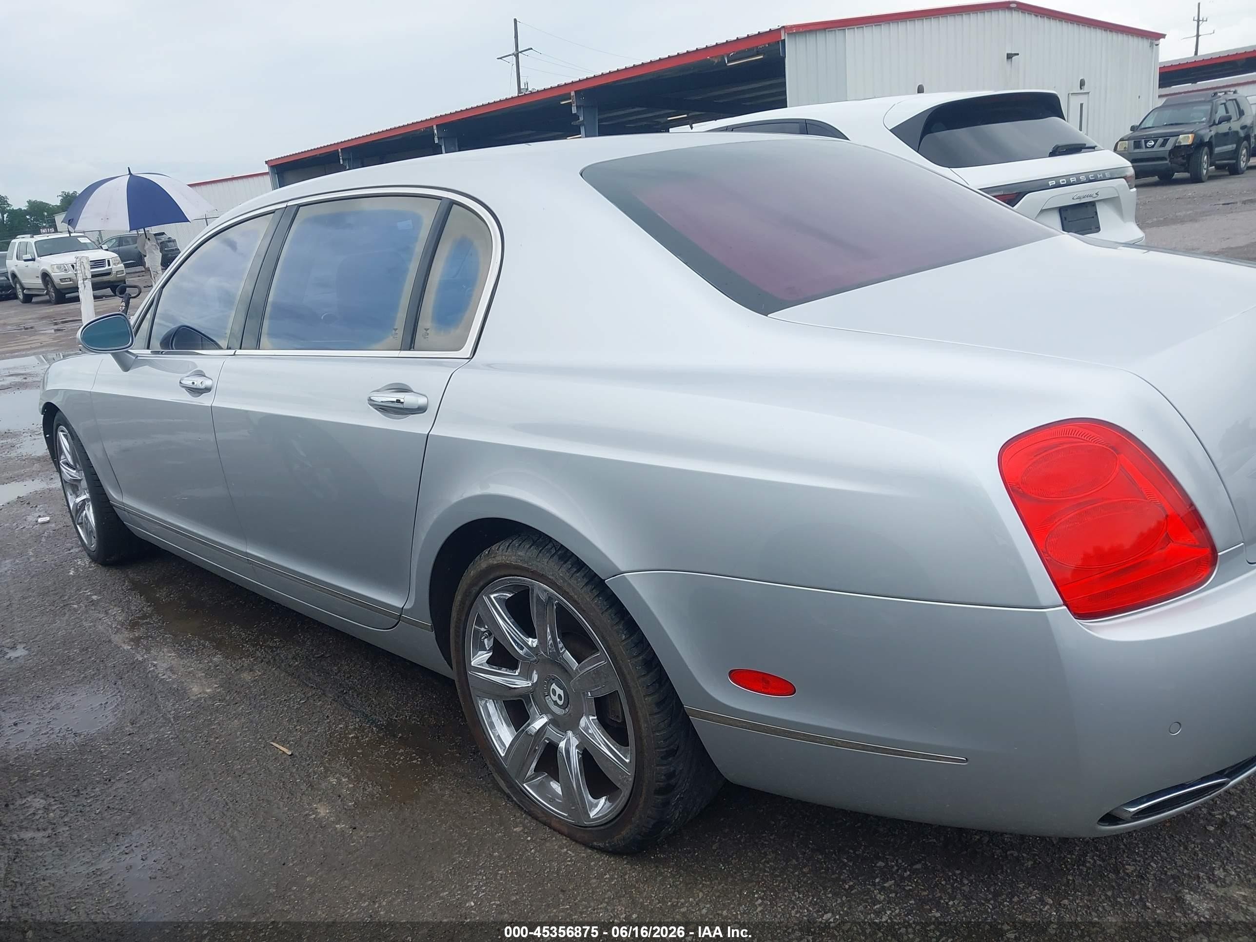2006 Bentley Continental Flying Spur   Серебряный vin: SCBBR53W06C038043