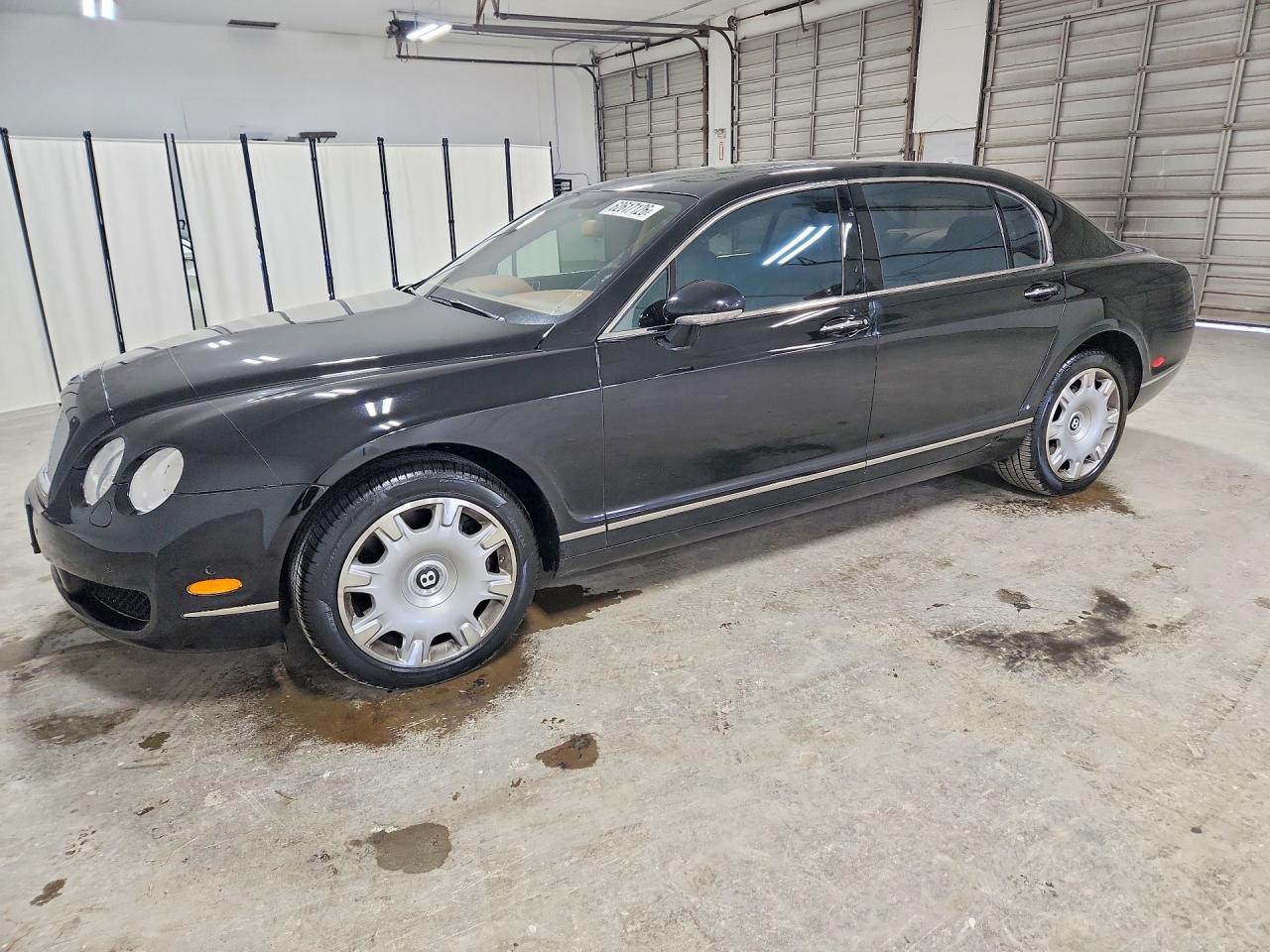 2006 Bentley Continental Flying Spur Черный vin: SCBBR53W26C036570
