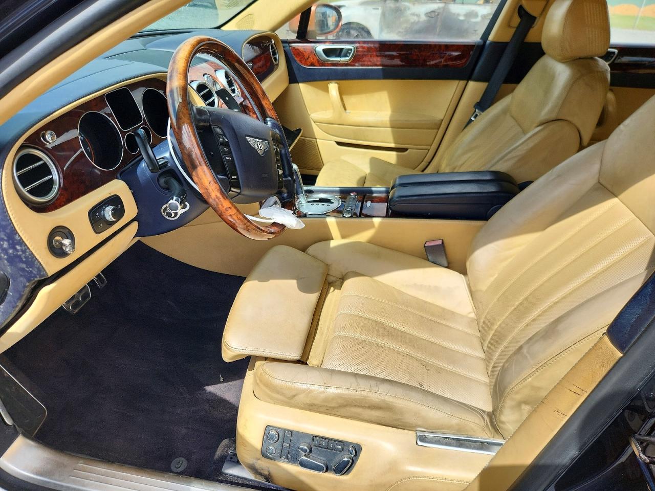 2006 Bentley Continental Flying Spur Two Tone vin: SCBBR53W46C036411