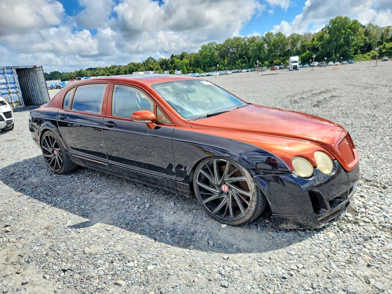 2006 Bentley Continental Flying Spur Two Tone vin: SCBBR53W46C036411