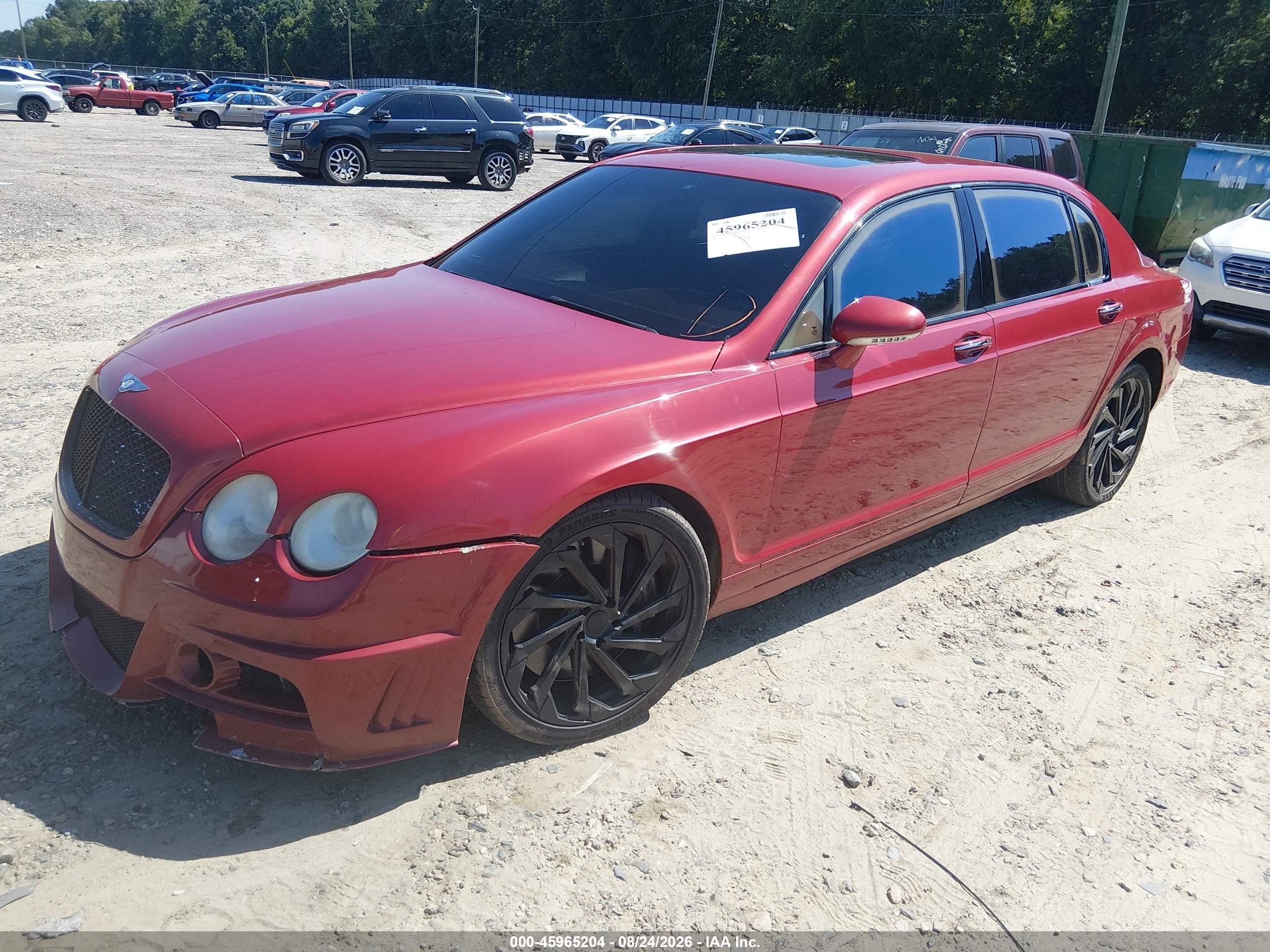 2006 Bentley Continental Flying Spur Burgundy vin: SCBBR53W56C036370