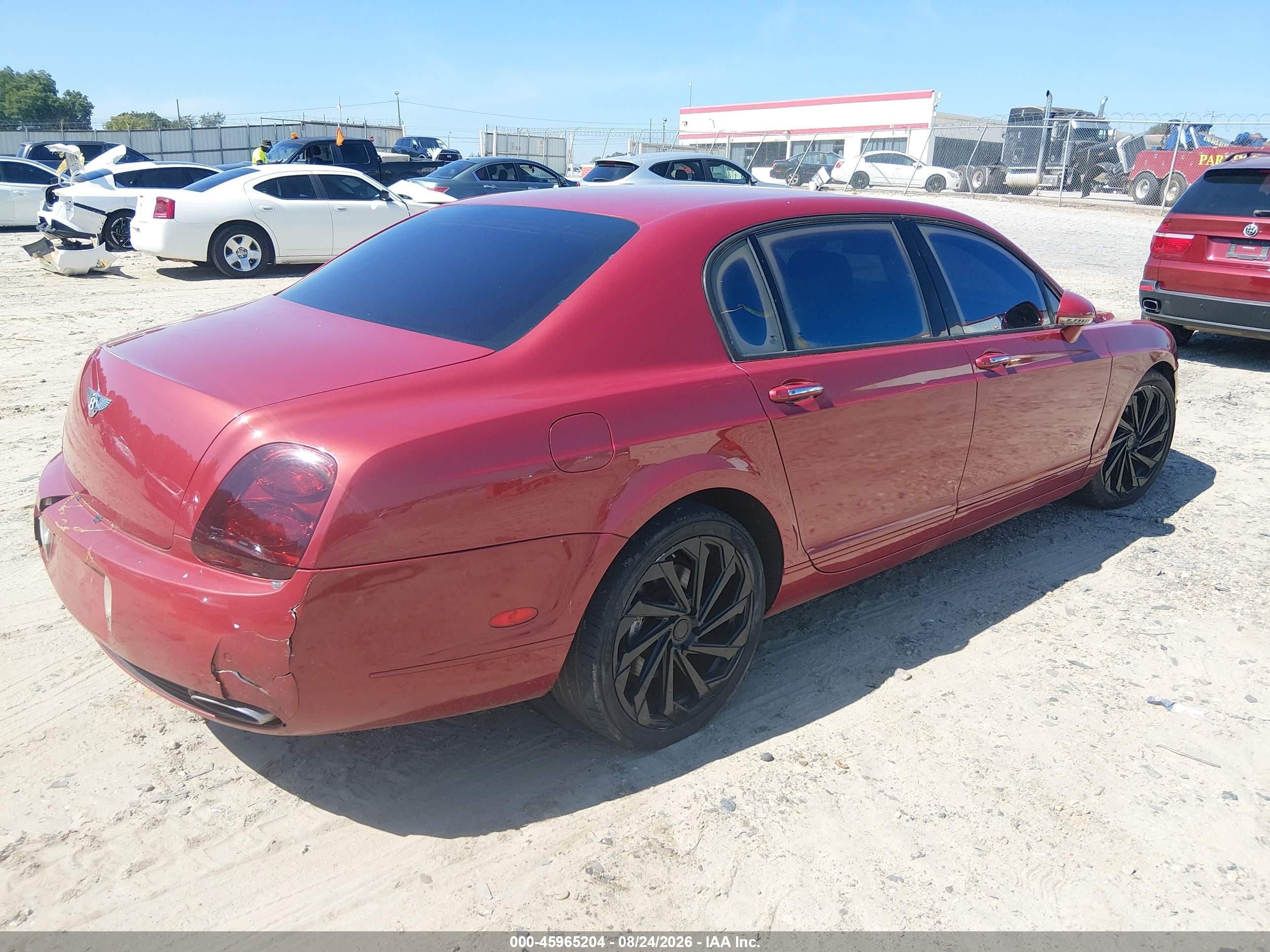 2006 Bentley Continental Flying Spur Burgundy vin: SCBBR53W56C036370