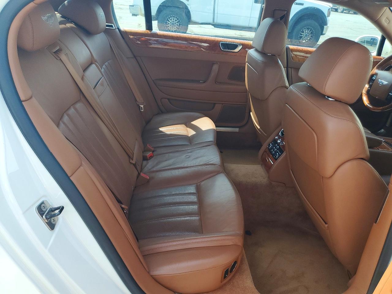 2006 Bentley Continental Flying Spur Белый vin: SCBBR53W96C034993