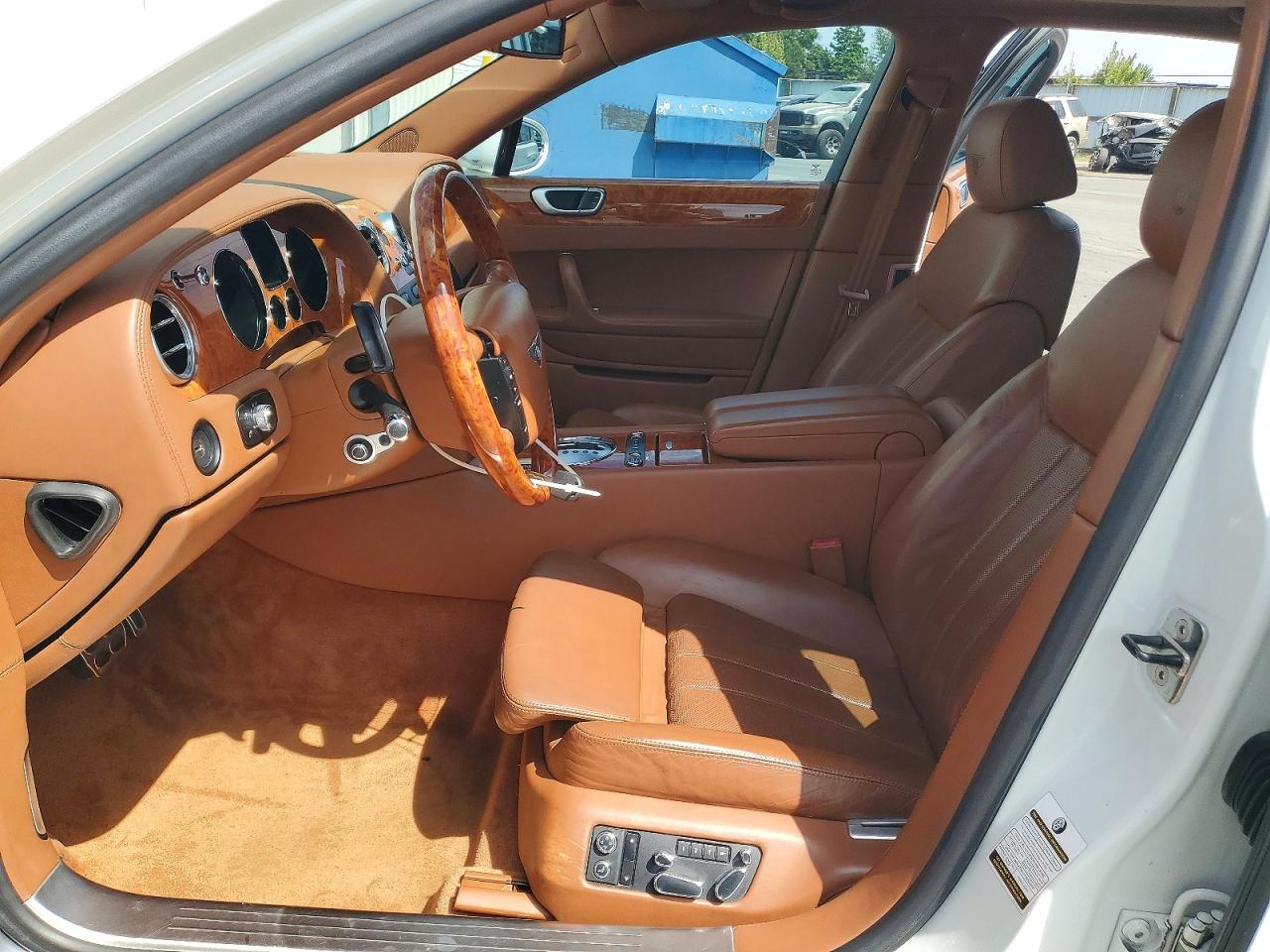2006 Bentley Continental Flying Spur Белый vin: SCBBR53W96C034993