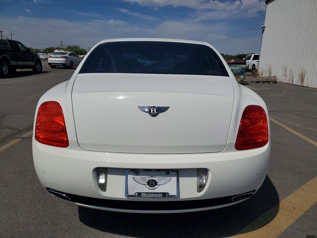 2006 Bentley Continental Flying Spur Белый vin: SCBBR53W96C034993