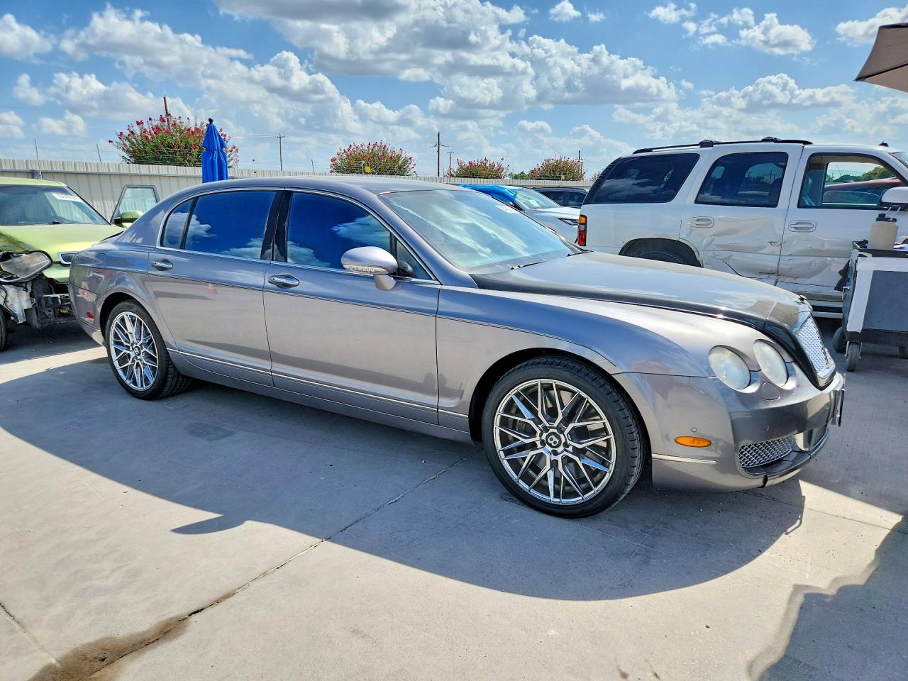 2007 Bentley Continental Flying Spur Two Tone vin: SCBBR93W07C049097