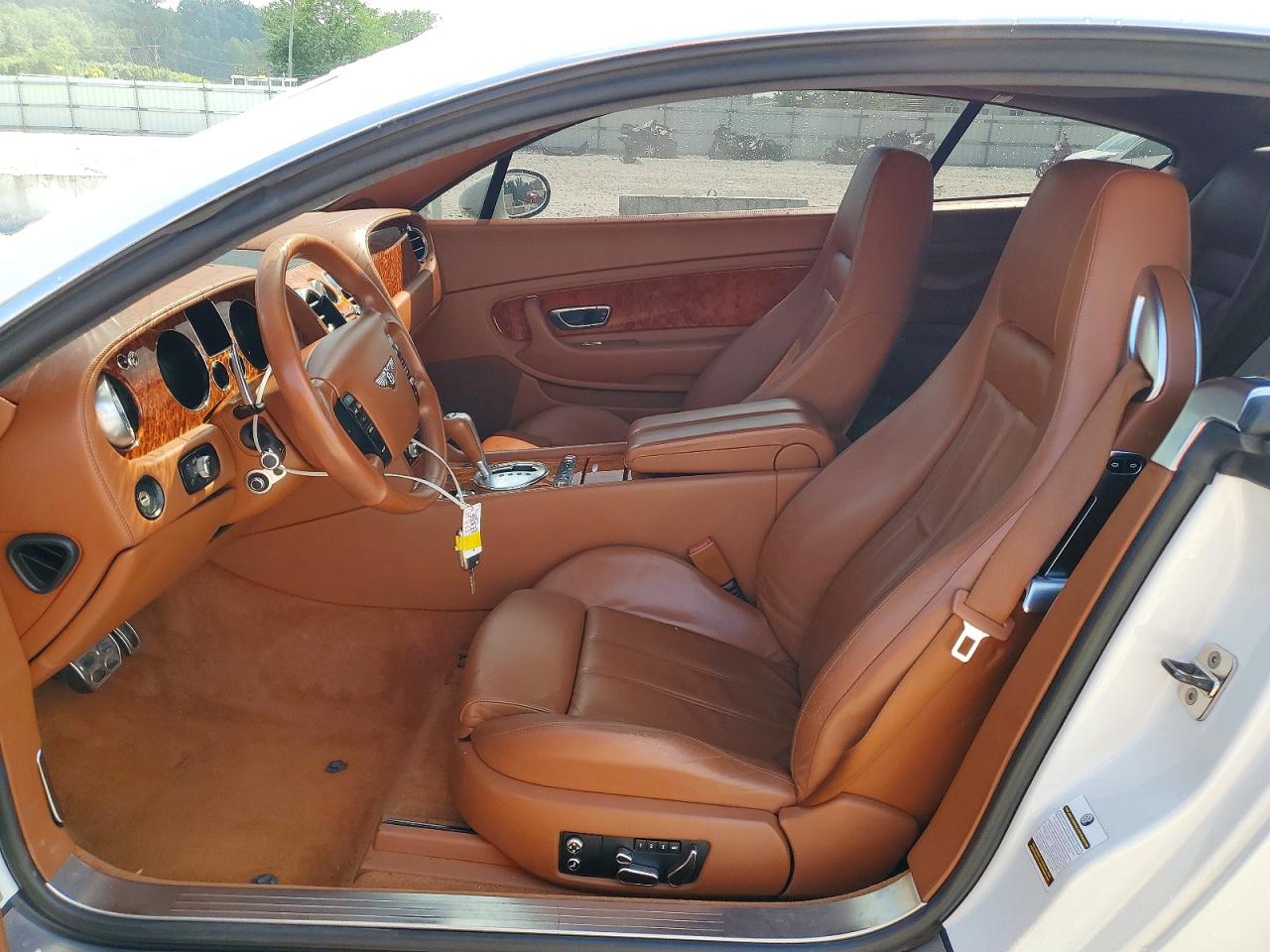 2005 Bentley Continental Gt White vin: SCBCR63W15C027500